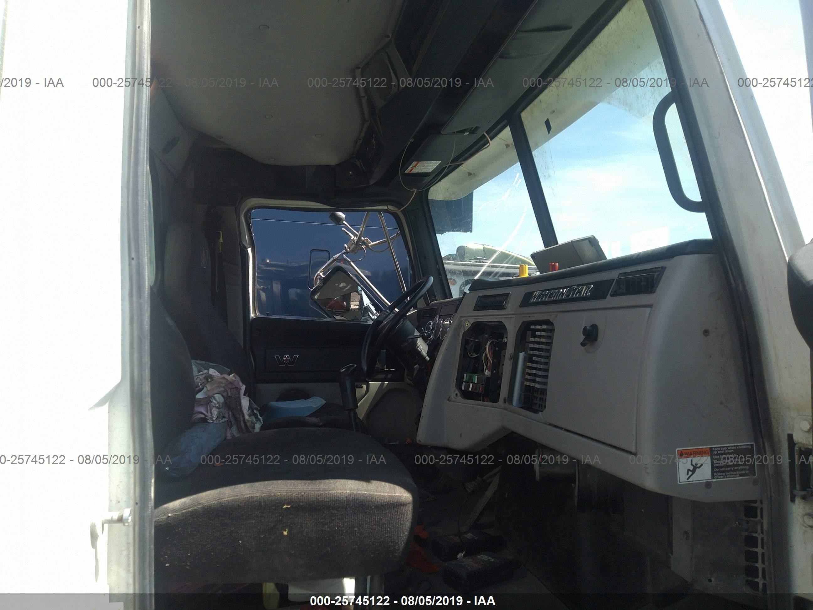 2018 Western star/auto car Conventional VIN 5KKMAEFG7JPJU0120 IAAI salvage auction — Side, Salvage (Pennsylvania), sold $15,700 on 2026-01-28 (photo 5)