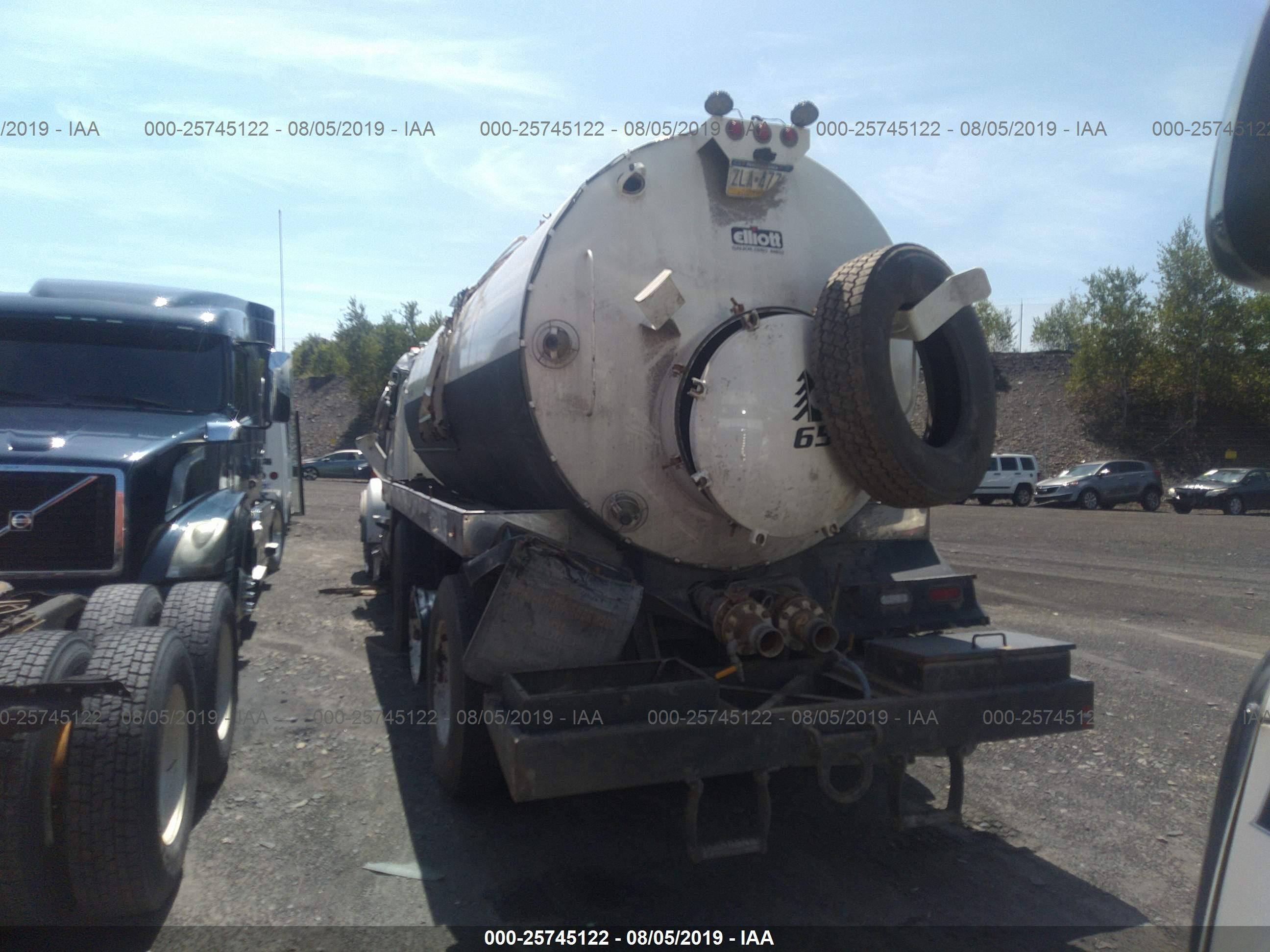 2018 Western star/auto car Conventional VIN 5KKMAEFG7JPJU0120 IAAI salvage auction — Side, Salvage (Pennsylvania), sold $15,700 on 2026-01-28 (photo 8)