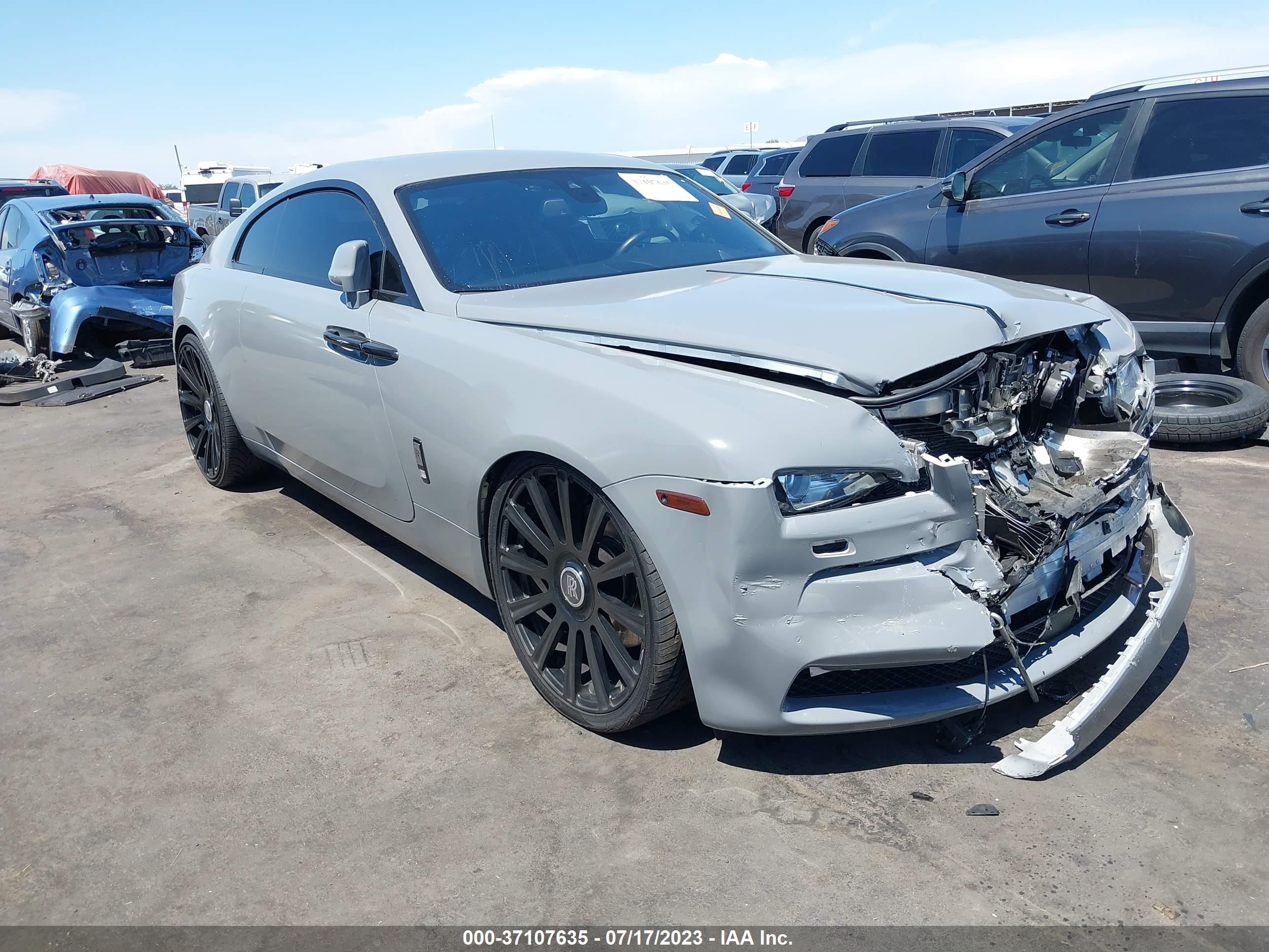 2015 Rolls-Royce Wraith VIN SCA665C50FUX85237 — IAAI salvage auction photo