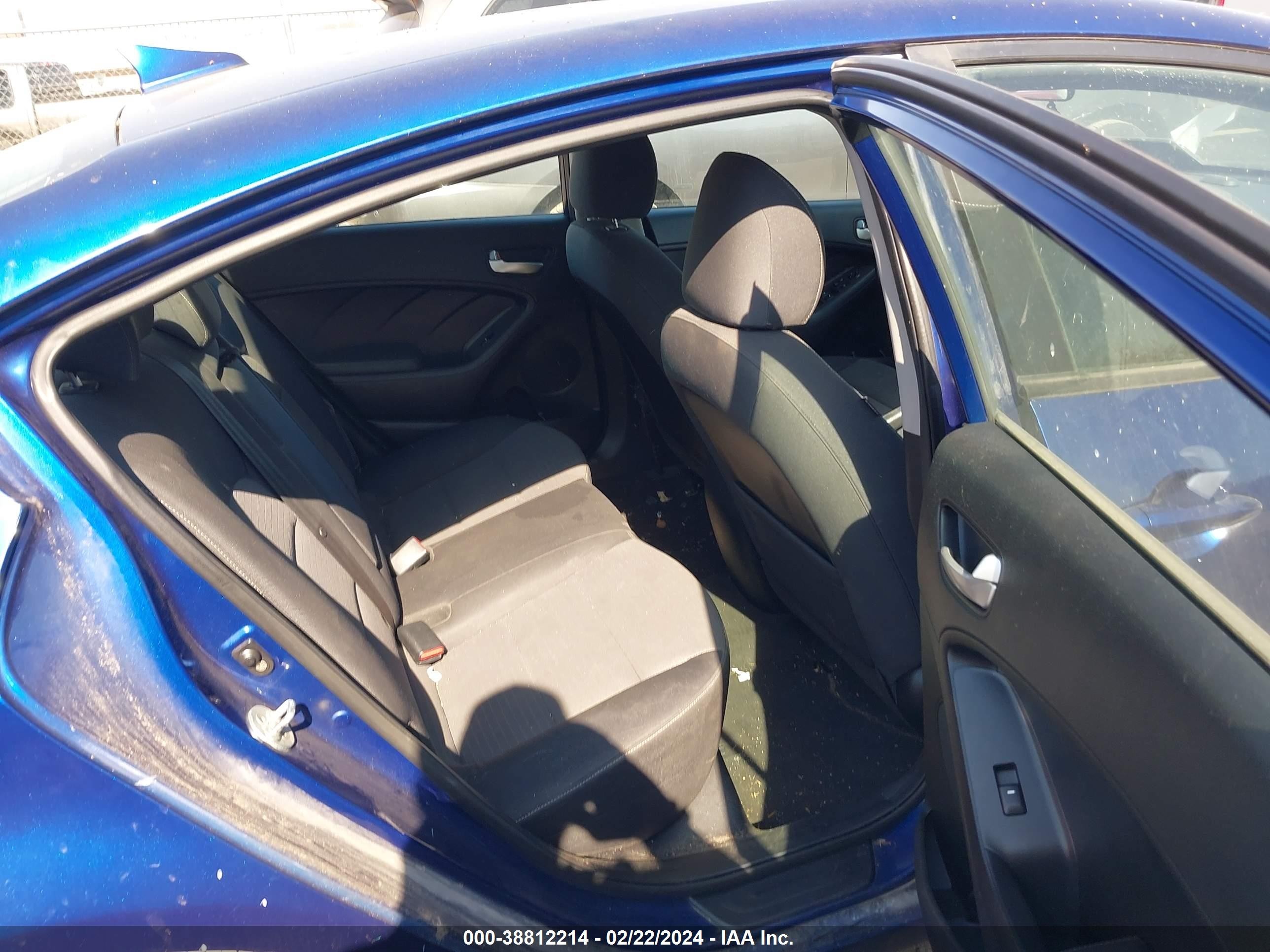 2018 Kia Forte VIN 3KPFL4A74JE164283 IAAI salvage auction — Front & Rear, Salvage (Oklahoma), sold $1,300 on 2026-07-01 (photo 8)