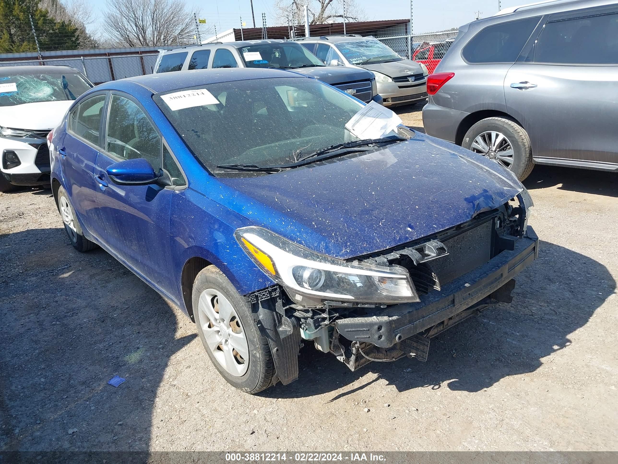 2018 Kia Forte VIN 3KPFL4A74JE164283 IAAI salvage auction — Front & Rear, Salvage (Oklahoma), sold $1,300 on 2026-07-01 (photo 1)