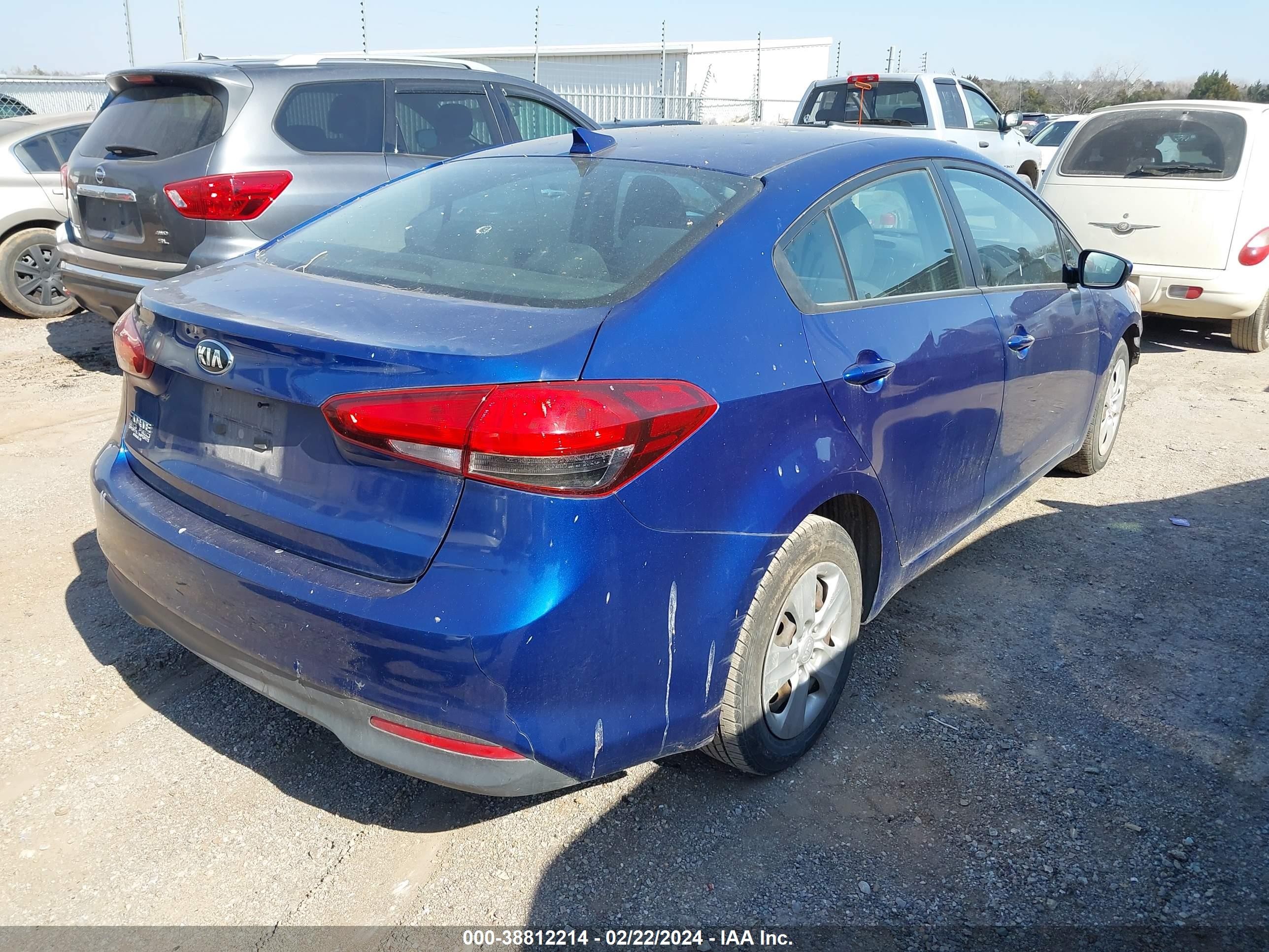 2018 Kia Forte VIN 3KPFL4A74JE164283 IAAI salvage auction — Front & Rear, Salvage (Oklahoma), sold $1,300 on 2026-07-01 (photo 4)
