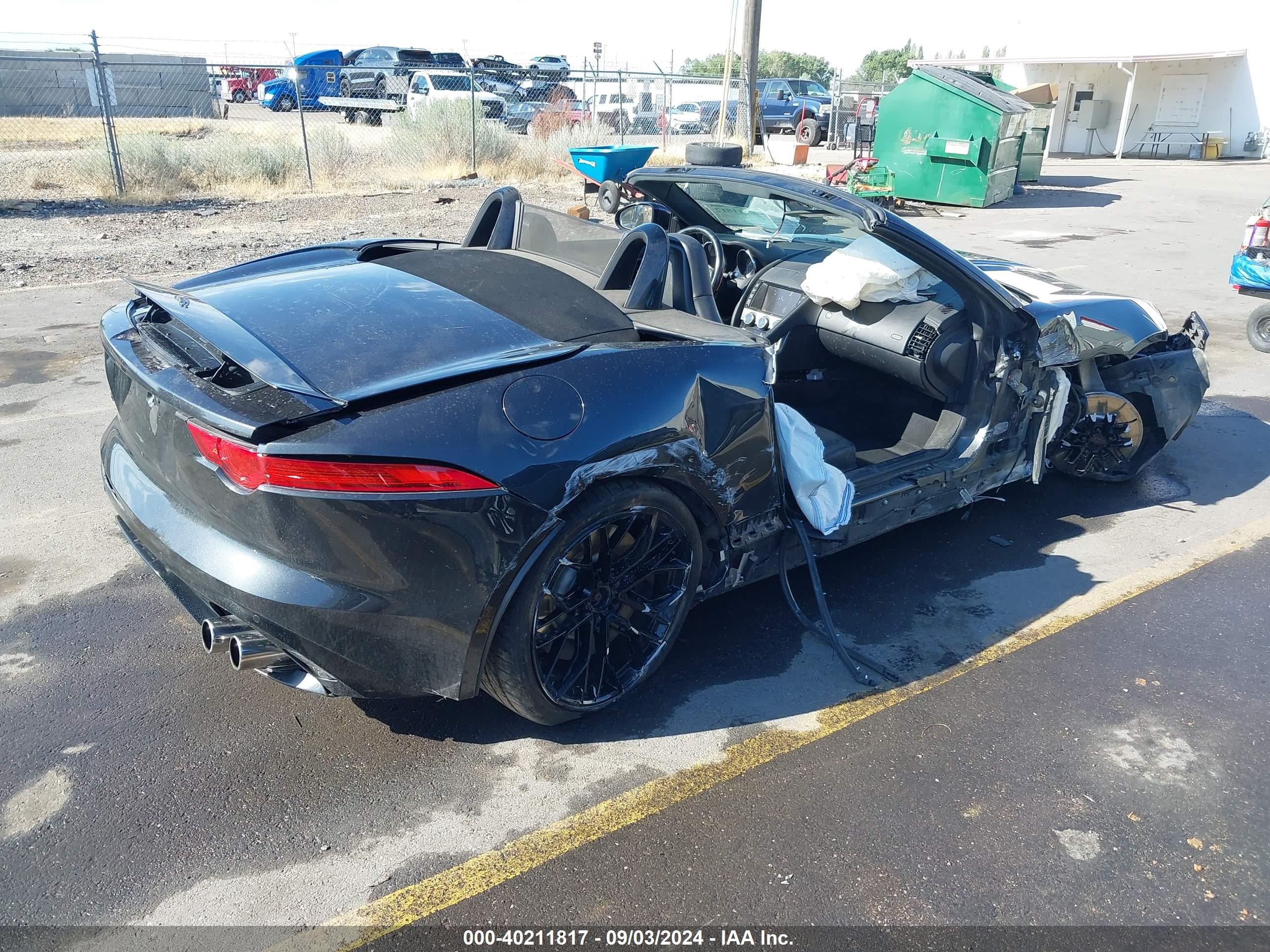 2014 Jaguar F-type VIN SAJWA6GL6EMK07553 COPART salvage auction — Side, Wait Title, sold $10,800 on 2025-08-26 (photo 4)