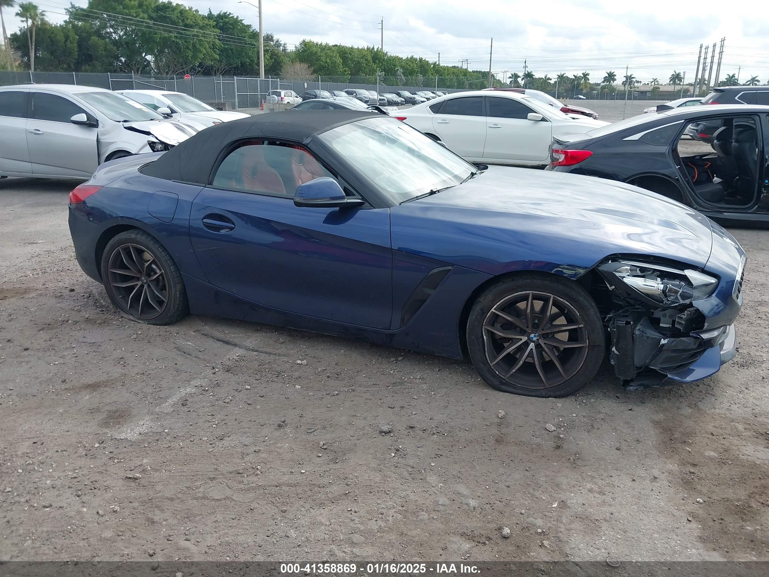 2021 BMW Z4 VIN WBAHF3C05MWX11773 — IAAI salvage auction photo