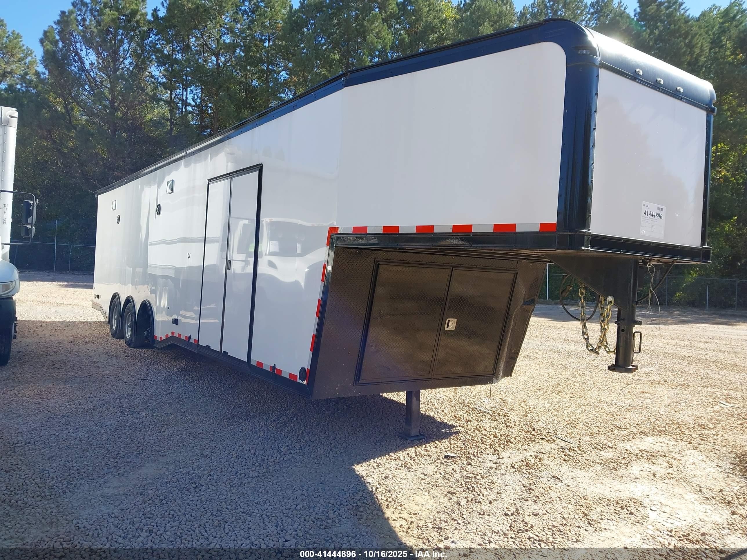 2022 Haul Mark Ind N/a VIN 7K52E4030NH909091 — IAAI salvage auction photo