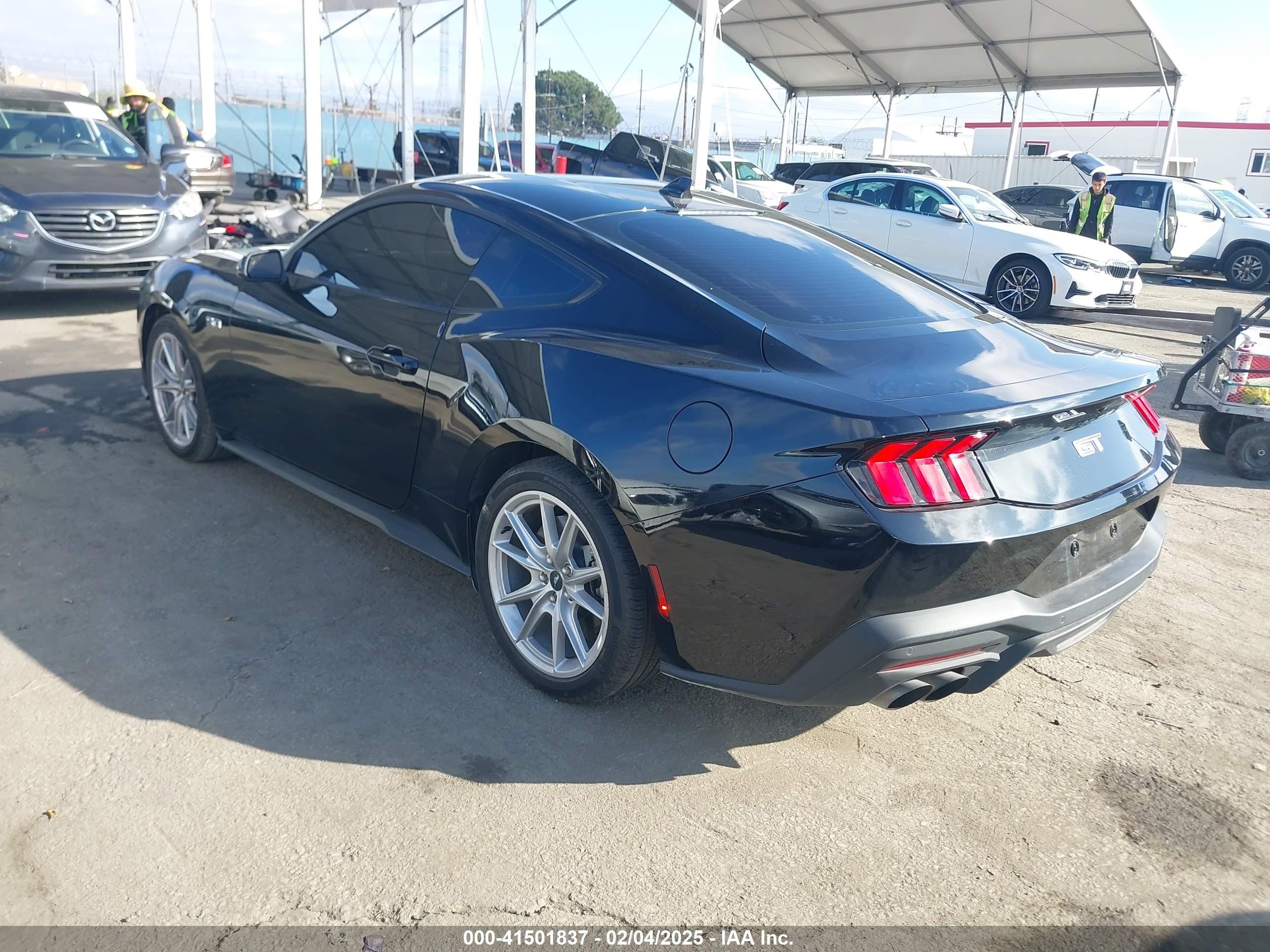 2024 Ford Mustang VIN 1FA6P8CF4R5432052 IAAI salvage auction — Unknown, Salvage Title, sold $9,200 on 2026-07-10 (photo 3)