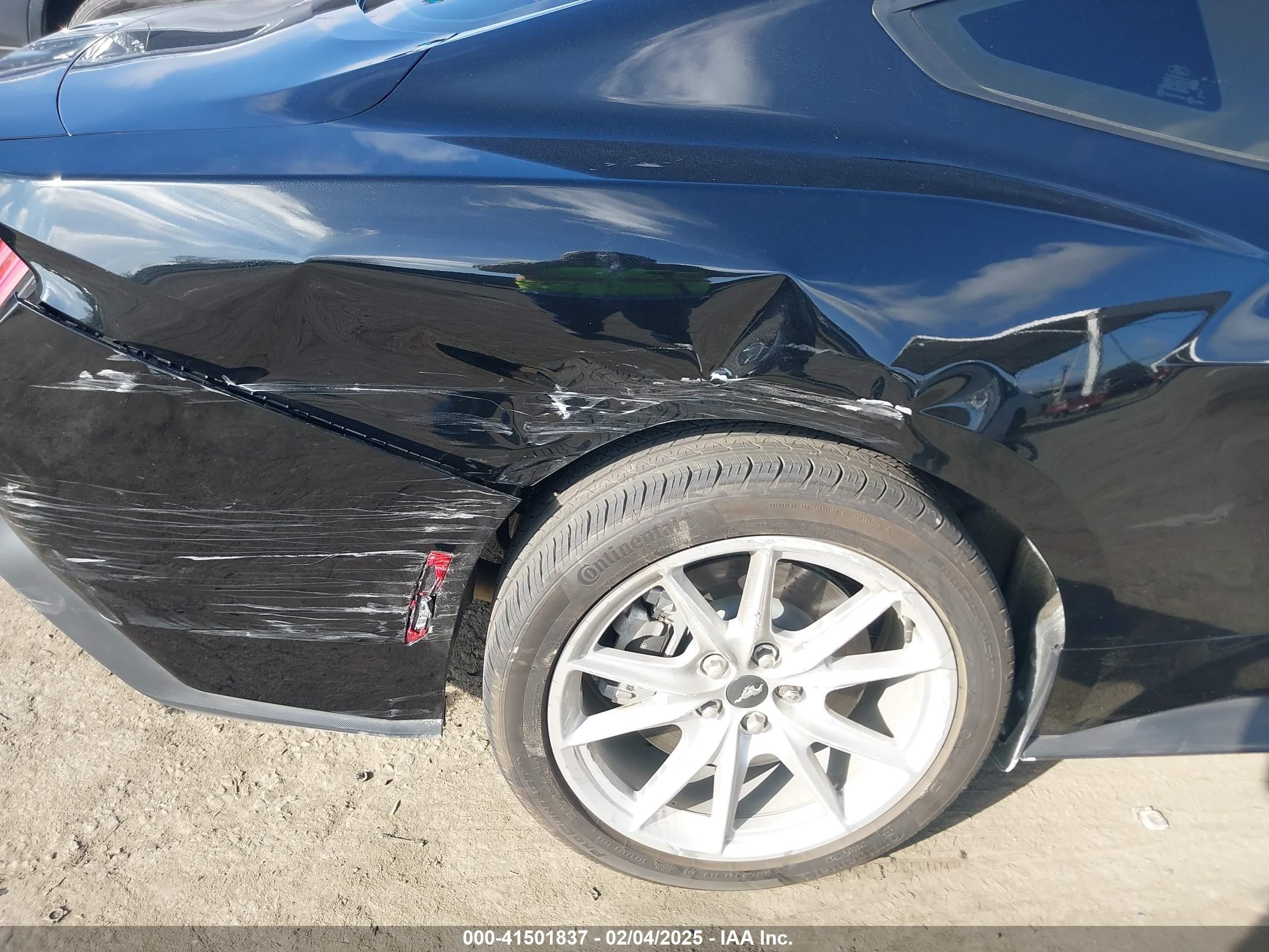 2024 Ford Mustang VIN 1FA6P8CF4R5432052 IAAI salvage auction — Unknown, Salvage Title, sold $9,200 on 2026-07-10 (photo 6)