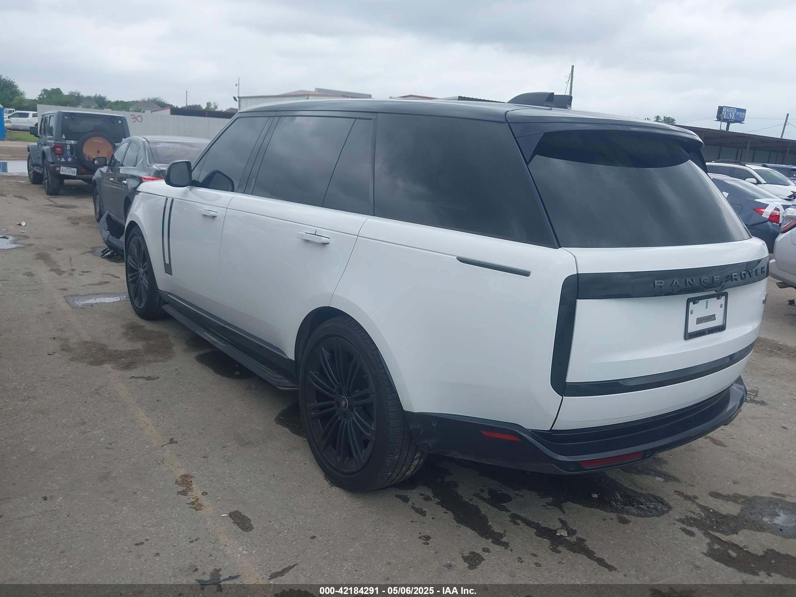 2023 Land rover Rangerover VIN SALKPBE7XPA025006 IAAI salvage auction — Theft, Original (Texas), sold $85,250 on 2025-10-20 (photo 3)