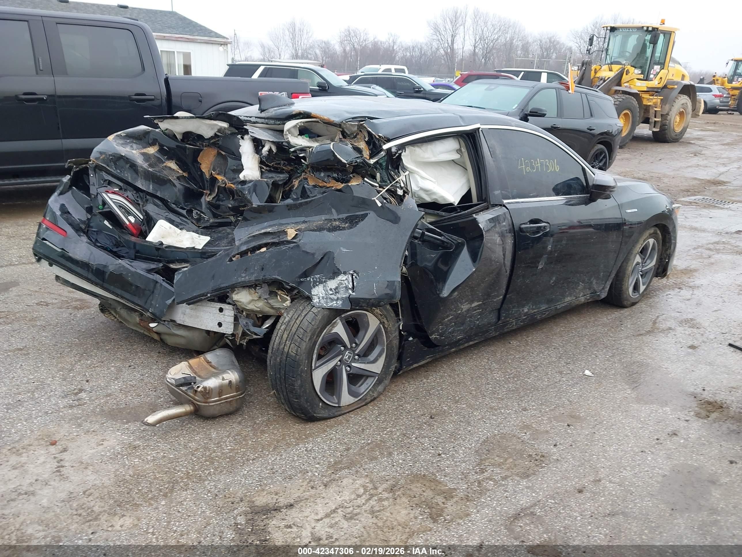 2019 Honda Insight VIN 19XZE4F10KE003376 IAAI salvage auction — Rear End, Salvage (Indiana), sold $825 on 2026-07-10 (photo 4)
