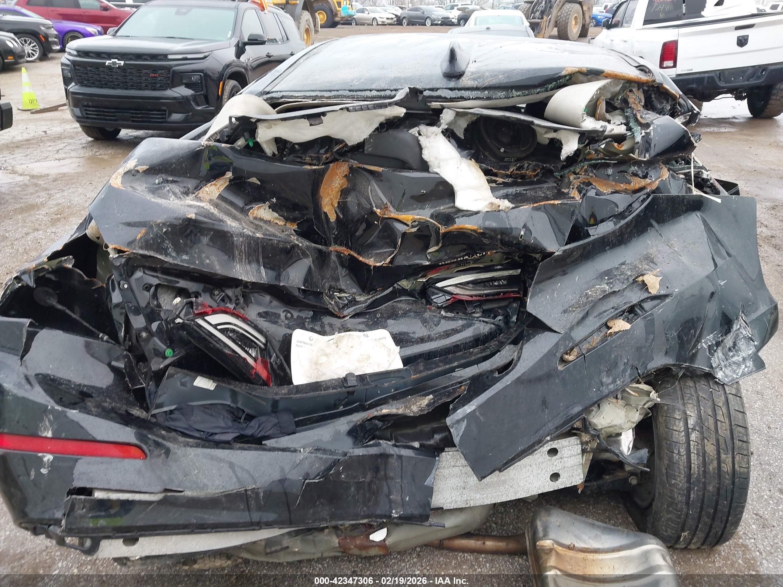 2019 Honda Insight VIN 19XZE4F10KE003376 IAAI salvage auction — Rear End, Salvage (Indiana), sold $825 on 2026-07-10 (photo 6)