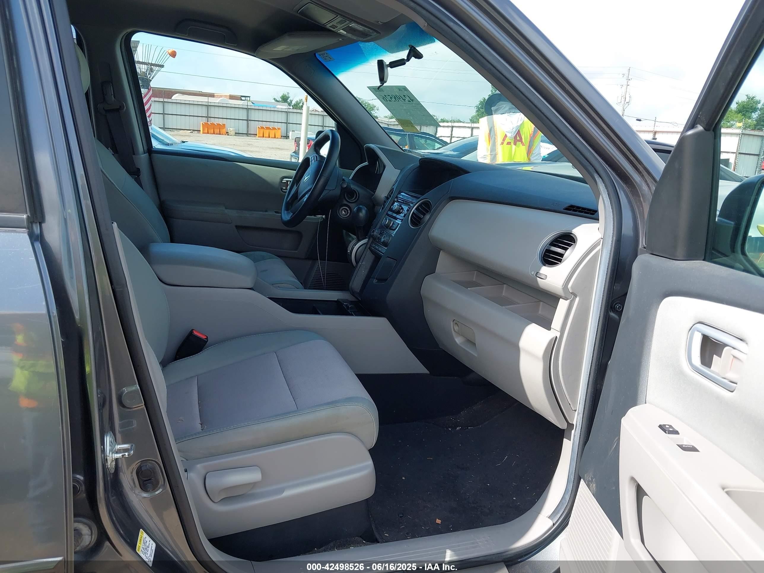 2012 Honda Pilot VIN 5FNYF4H49CB004392 IAAI salvage auction — Front End, Clear (Oklahoma), sold $1,525 on 2025-10-21 (photo 5)