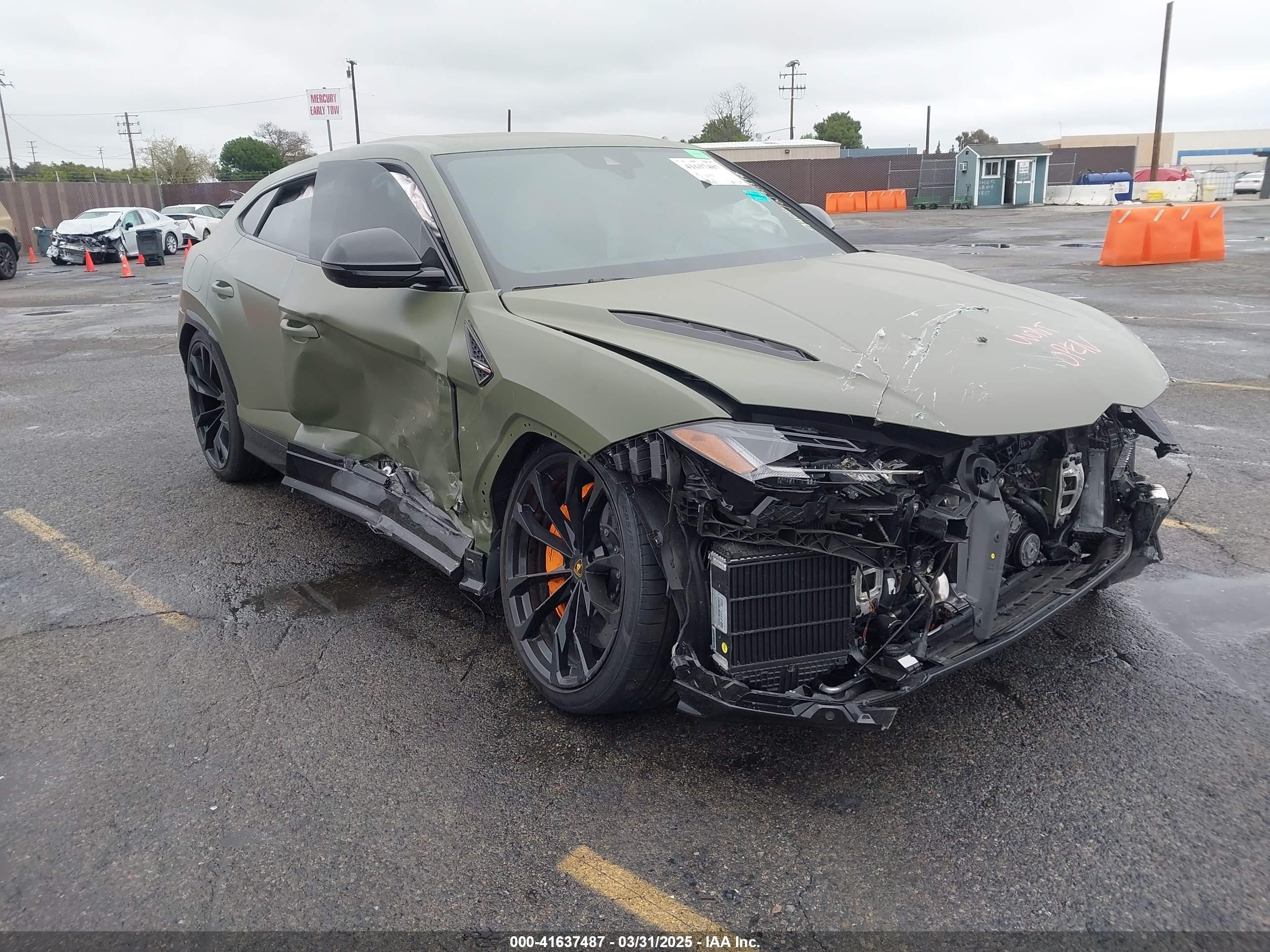 2024 Lamborghini Urus VIN ZPBUB3ZL9RLA30855 — IAAI salvage auction photo