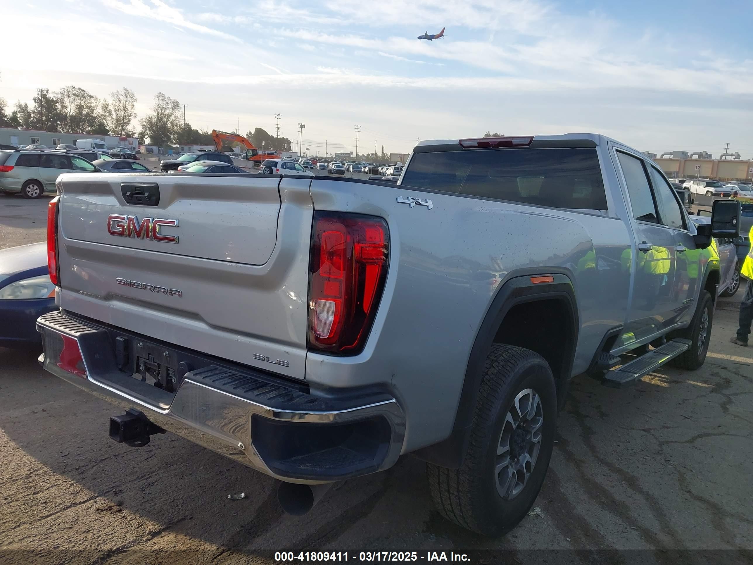 2023 Gmc SIERRA VIN 1GT49MEY1PF194560 IAAI salvage auction — Theft, Clear - Dealer Only (California), sold $34,150 on 2026-03-18 (photo 4)