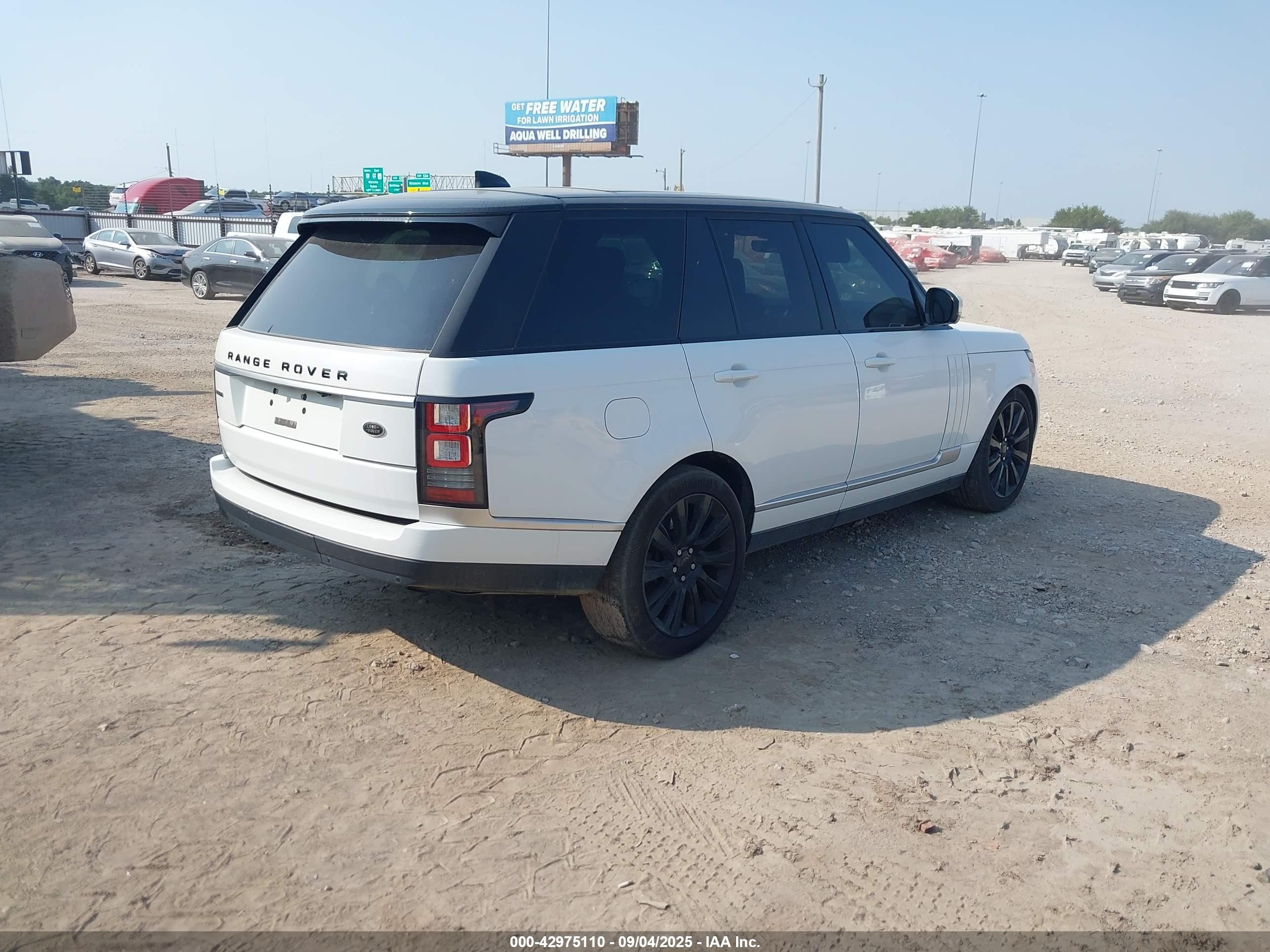 2017 Land rover RANGE ROVER VIN SALGS2FEXHA336521 IAAI salvage auction — Normal Wear, Clear (Oklahoma), sold $14,000 on 2025-09-05 (photo 4)