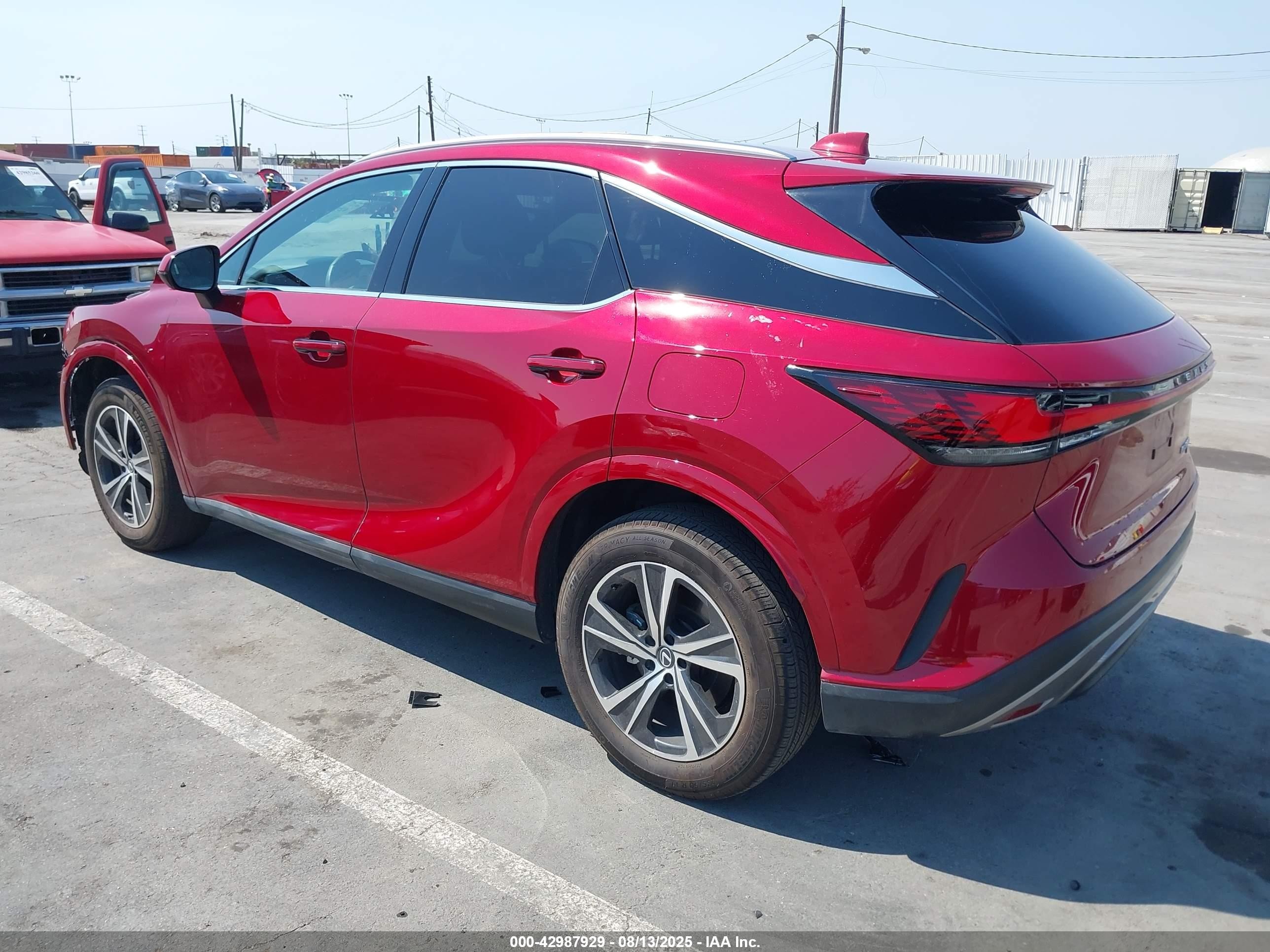2024 Lexus Rx 350h VIN 2T2BBMCA5RC042435 IAAI salvage auction — Front & Rear, Salvage (California), sold $21,900 on 2025-10-20 (photo 3)