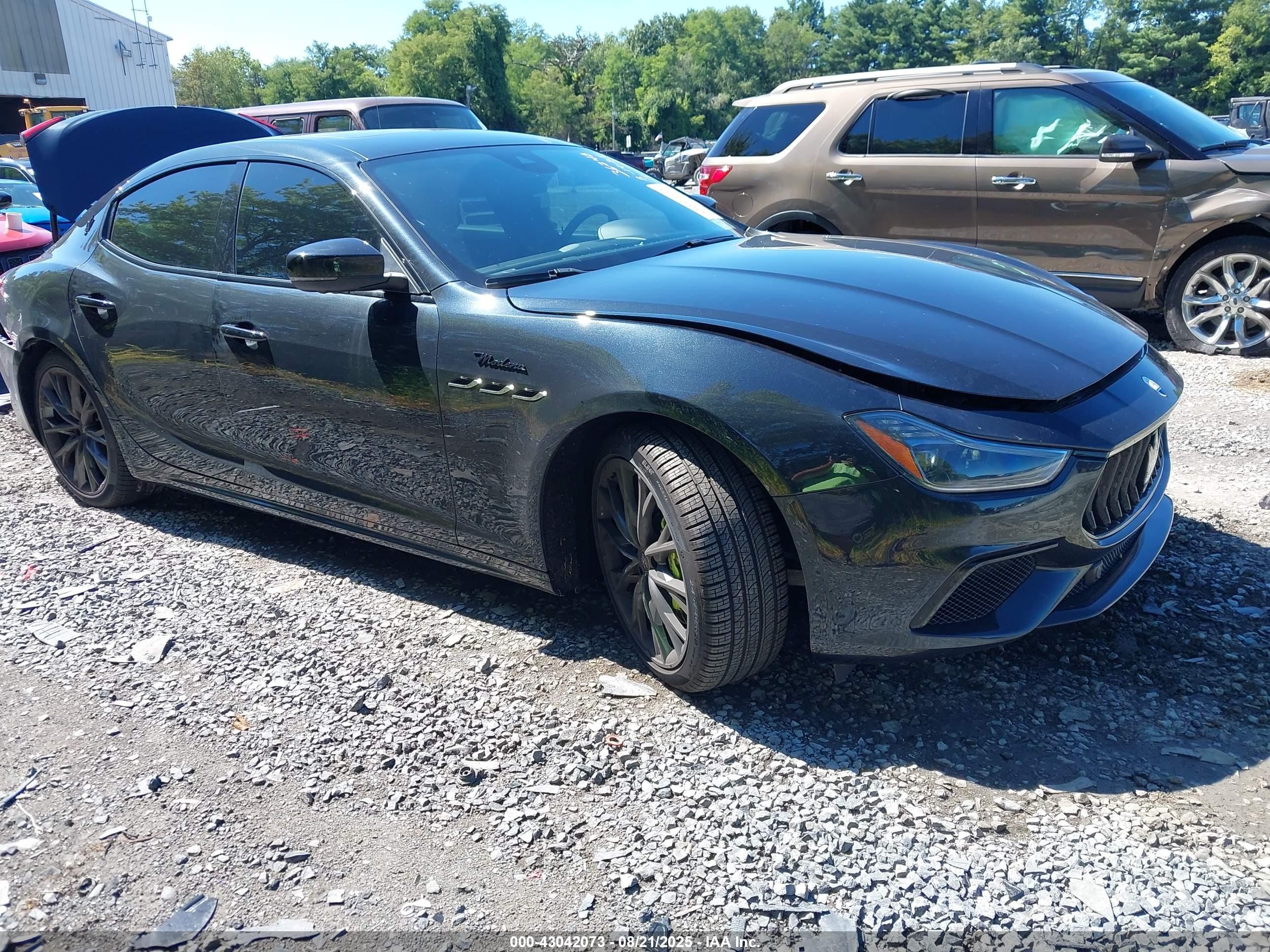 2022 Maserati Ghibli VIN ZAM57YTMXNX394468 — IAAI salvage auction photo