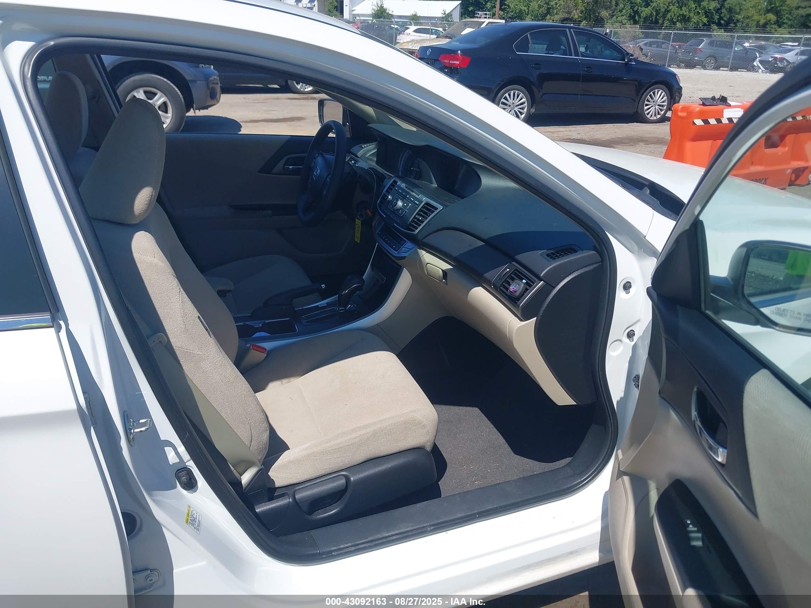 2013 Honda Accord VIN 1HGCR2F35DA245927 IAAI salvage auction — Front End, Clear (Virginia), sold $3,600 on 2025-10-17 (photo 5)