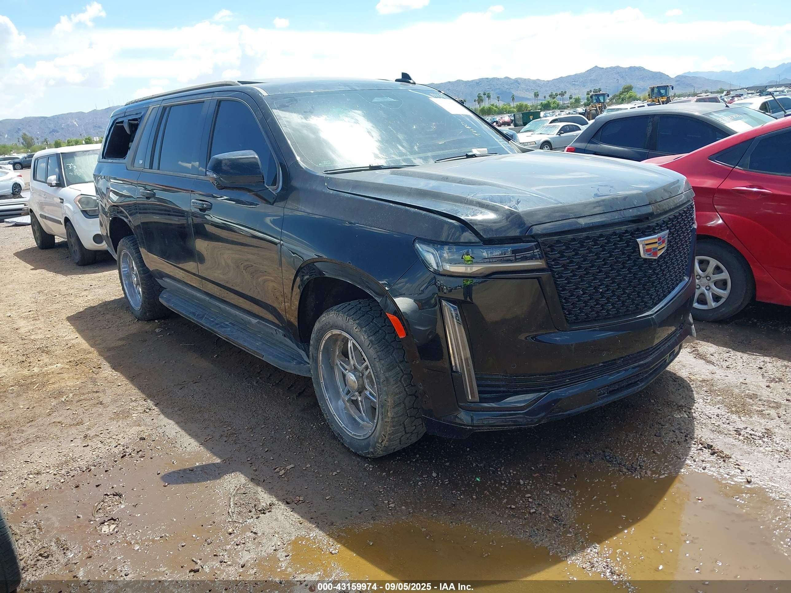 2021 Cadillac Escalade ESV VIN 1GYS3KKL7MR223439 — IAAI salvage auction photo