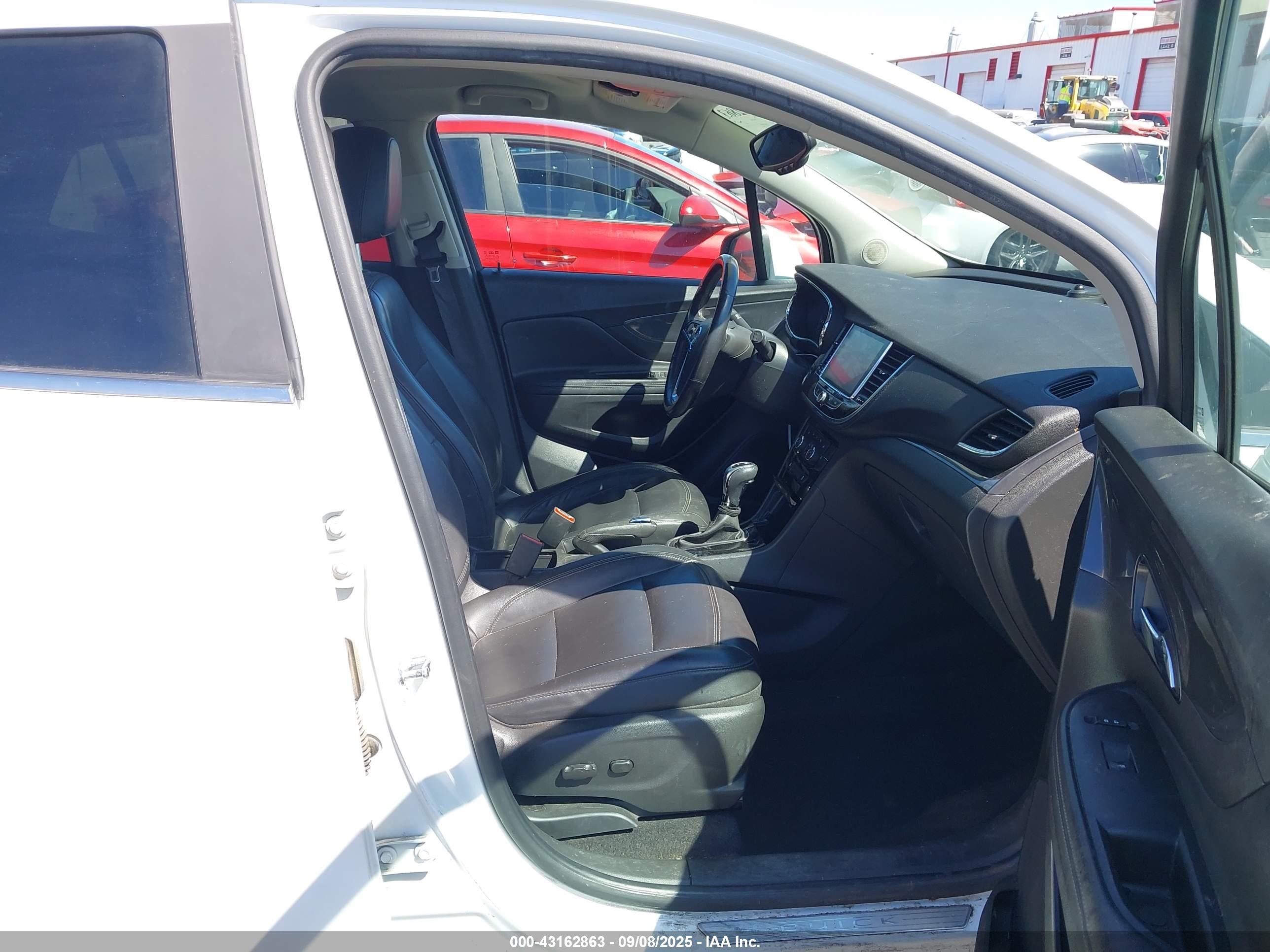 2020 Buick Encore VIN KL4CJCSB0LB061846 IAAI salvage auction — Rear End, Salvage (California), sold $2,950 on 2025-10-09 (photo 5)