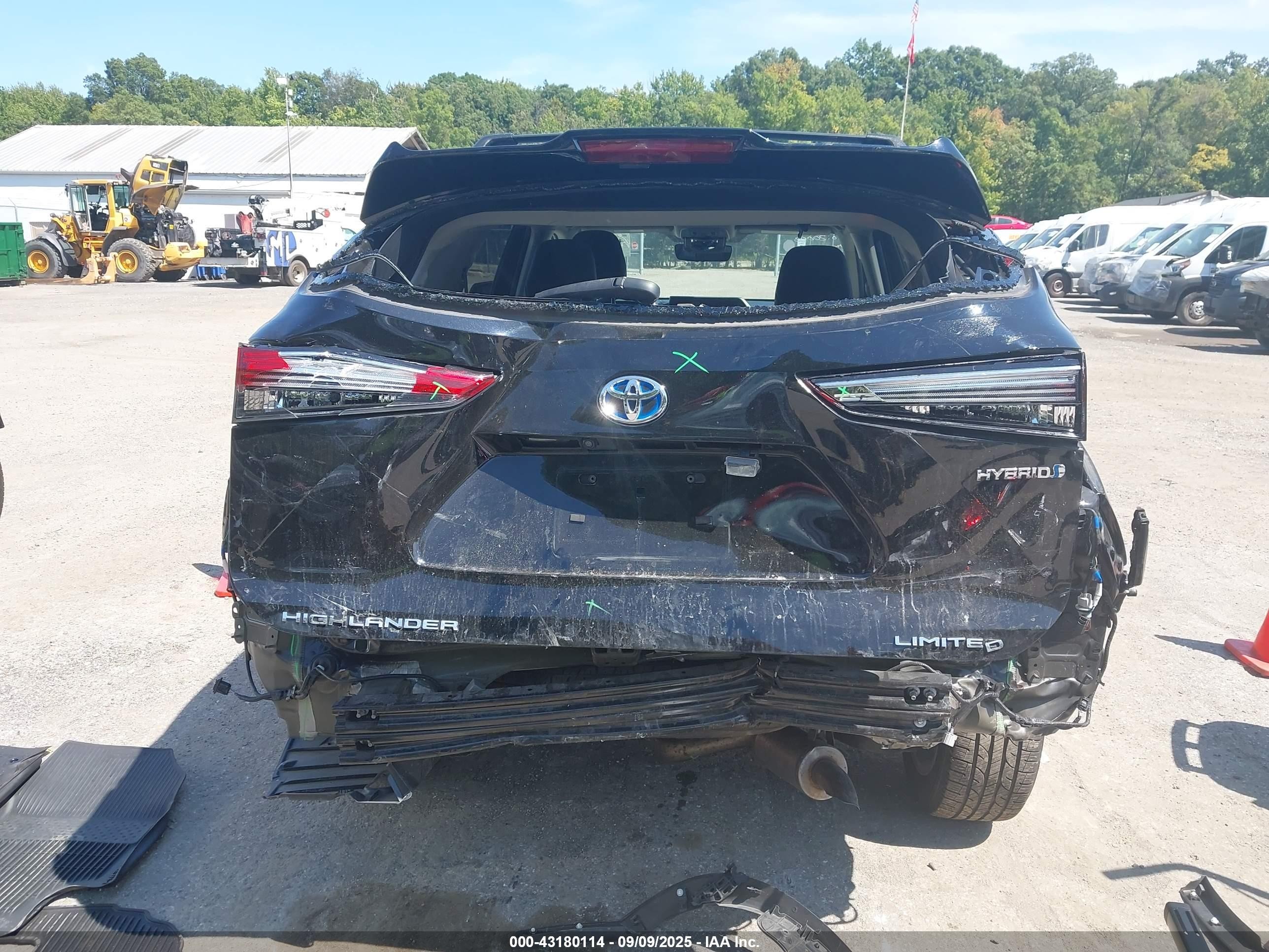 2023 Toyota Highlander VIN 5TDYARAH2PS519034 IAAI salvage auction — Front & Rear, Salvage - Greater Than 75% (Maryland), sold $17,750 on 2025-10-21 (photo 6)