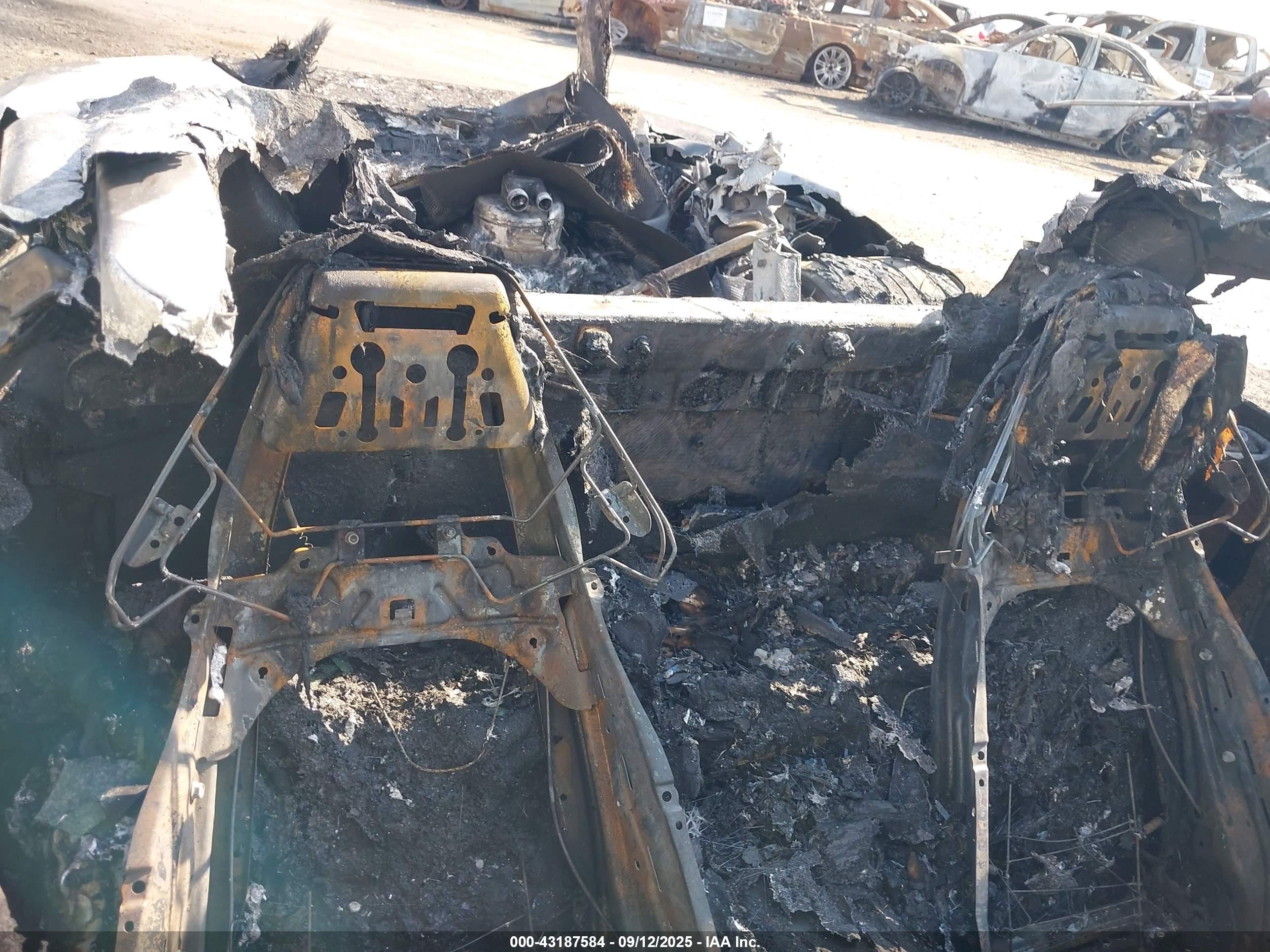 2017 Lamborghini Huracan VIN ZHWUC2ZF7HLA06751 IAAI salvage auction — Burn Engine, Non-Repairable (California), sold $38,150 on 2026-07-07 (photo 8)