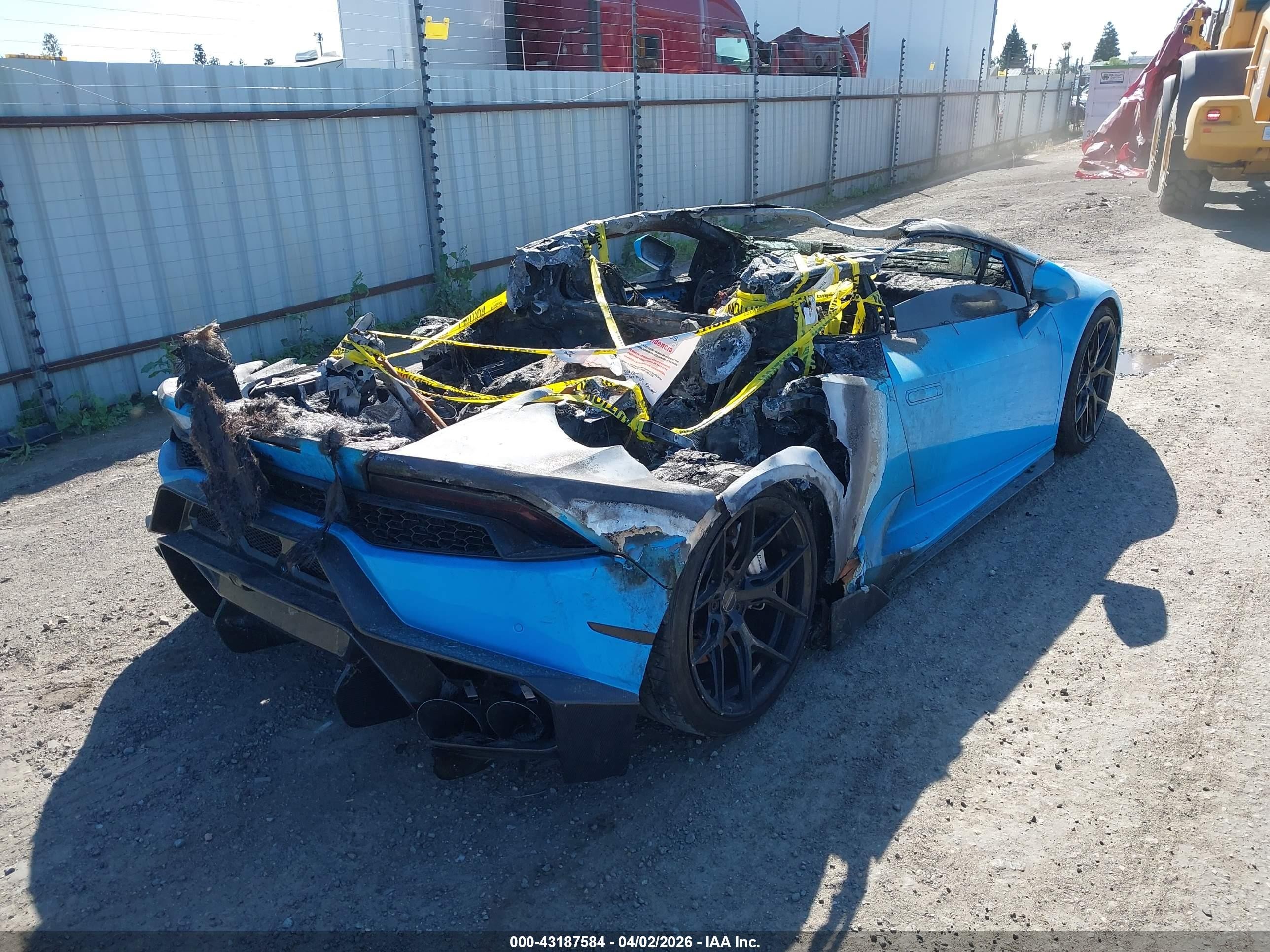 2017 Lamborghini Huracan VIN ZHWUC2ZF7HLA06751 IAAI salvage auction — Burn Engine, Non-Repairable (California), sold $38,150 on 2026-07-07 (photo 4)