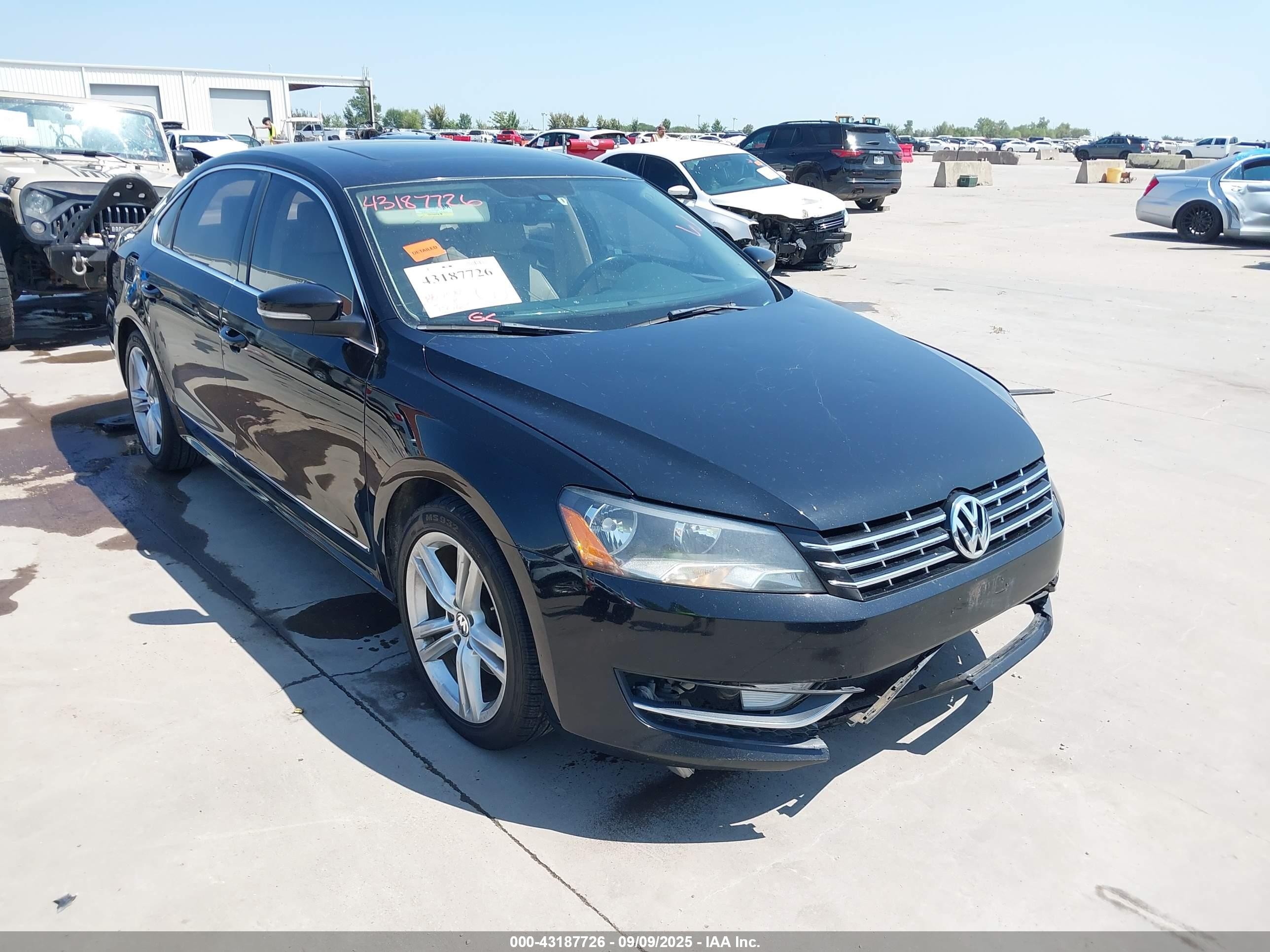2013 Volkswagen Passat VIN 1VWBN7A33DC111610 IAAI salvage auction — Front End, Original (Texas), sold $1,450 on 2025-11-19 (photo 1)