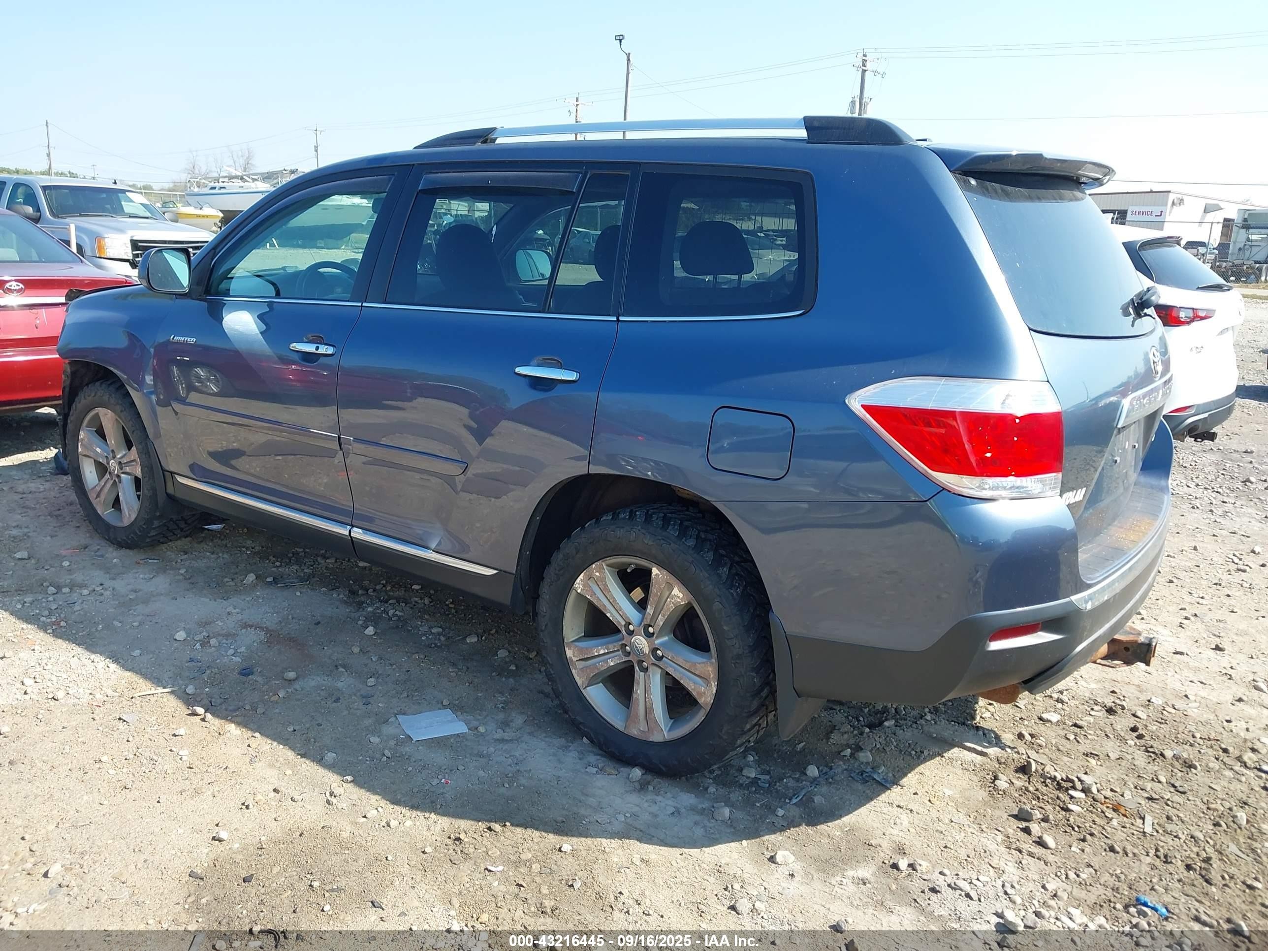 2013 Toyota Highlander VIN 5TDDK3EH0DS191689 IAAI salvage auction — Front End, Clear (Wisconsin), sold $4,950 on 2025-10-02 (photo 3)