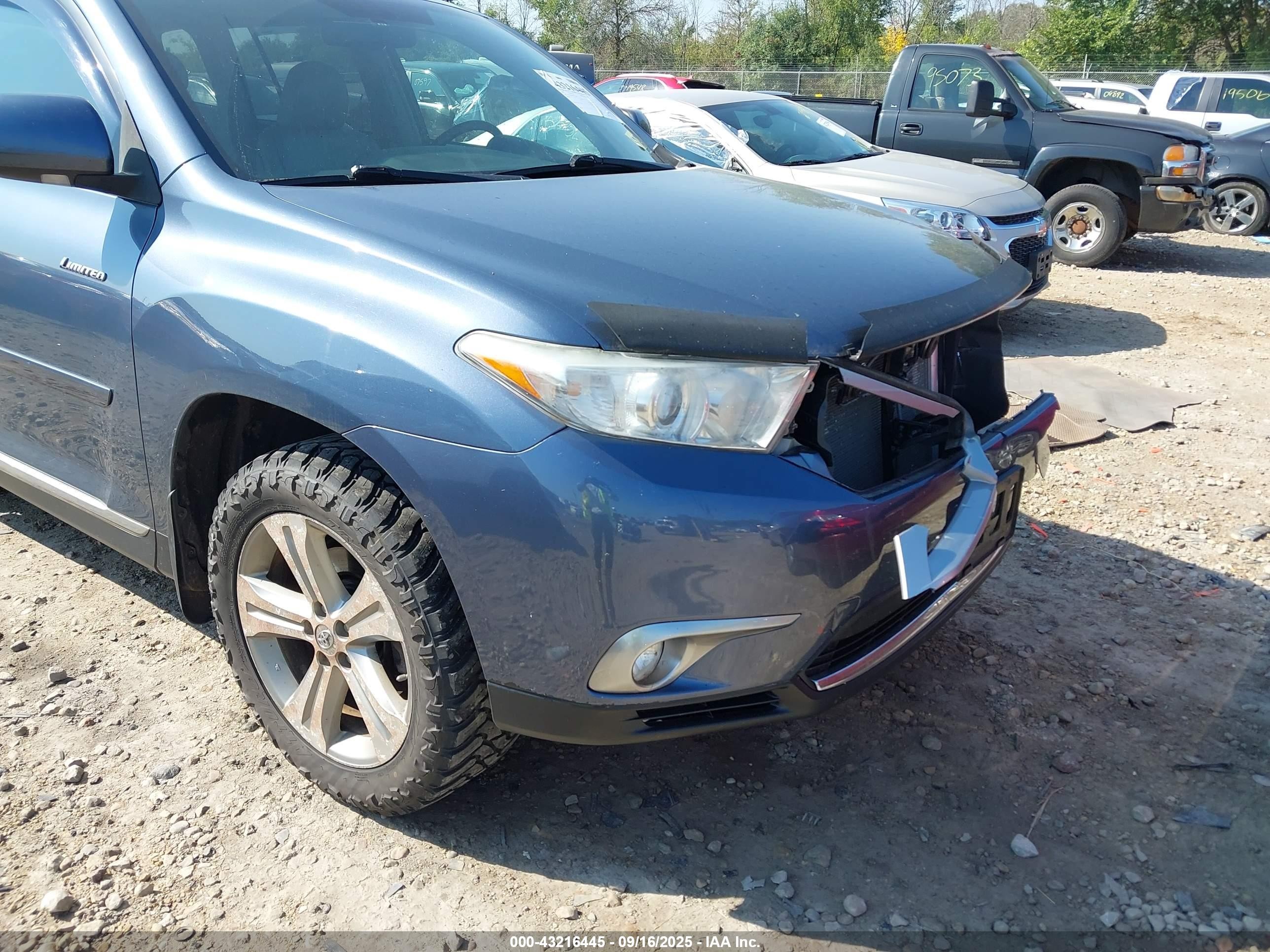 2013 Toyota Highlander VIN 5TDDK3EH0DS191689 IAAI salvage auction — Front End, Clear (Wisconsin), sold $4,950 on 2025-10-02 (photo 6)