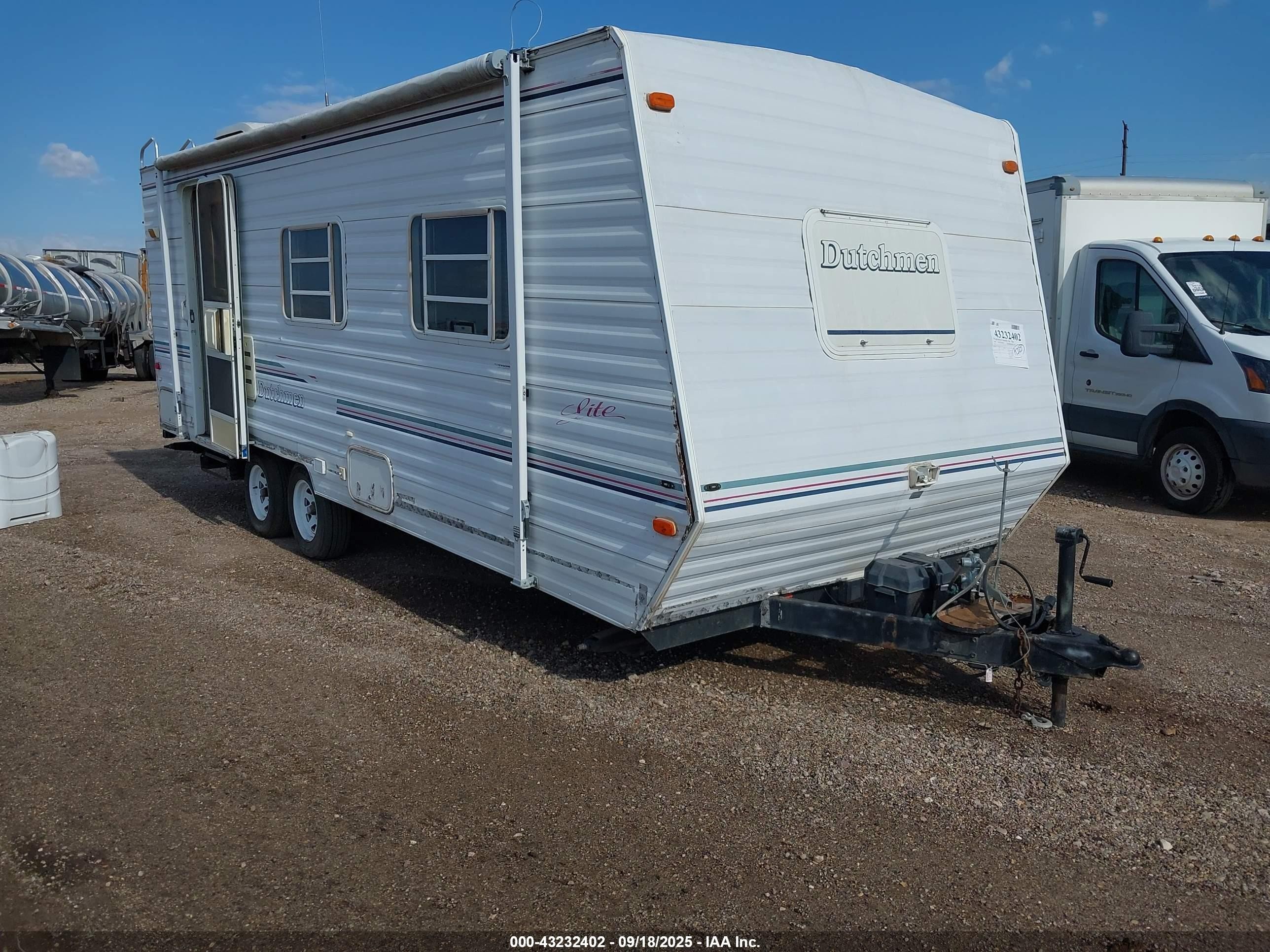 1999 Dutchmen Bumper pull 24' VIN 47CT20L22XM093500 IAAI salvage auction — Hail, Original (Texas), sold $1,050 on 2026-10-05 (photo 1)