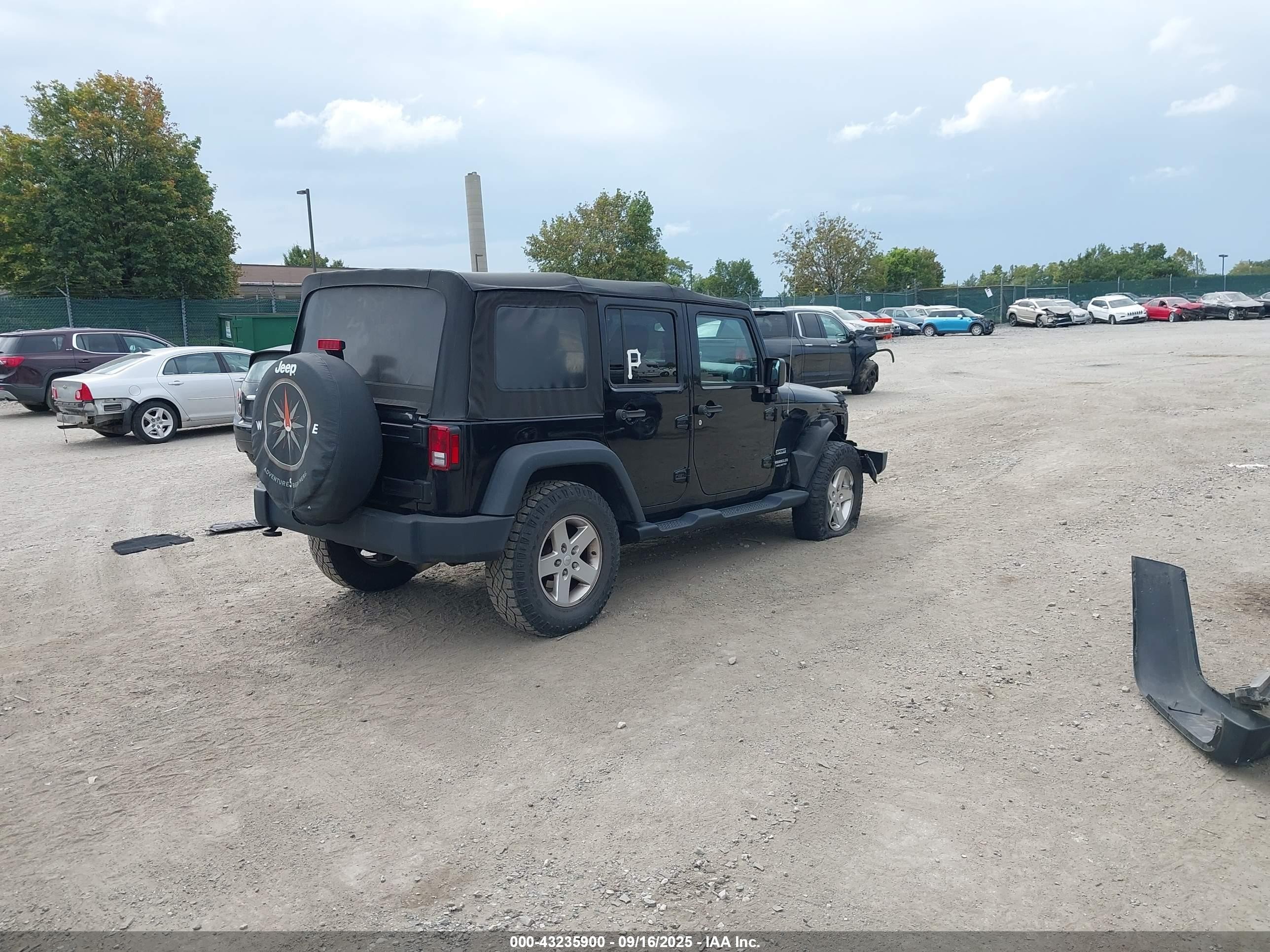 2014 Jeep Wrangler Unlimited VIN 1C4HJWDG2EL311591 IAAI salvage auction — Front End, Salvage (Pennsylvania), sold $4,350 on 2025-10-17 (photo 4)