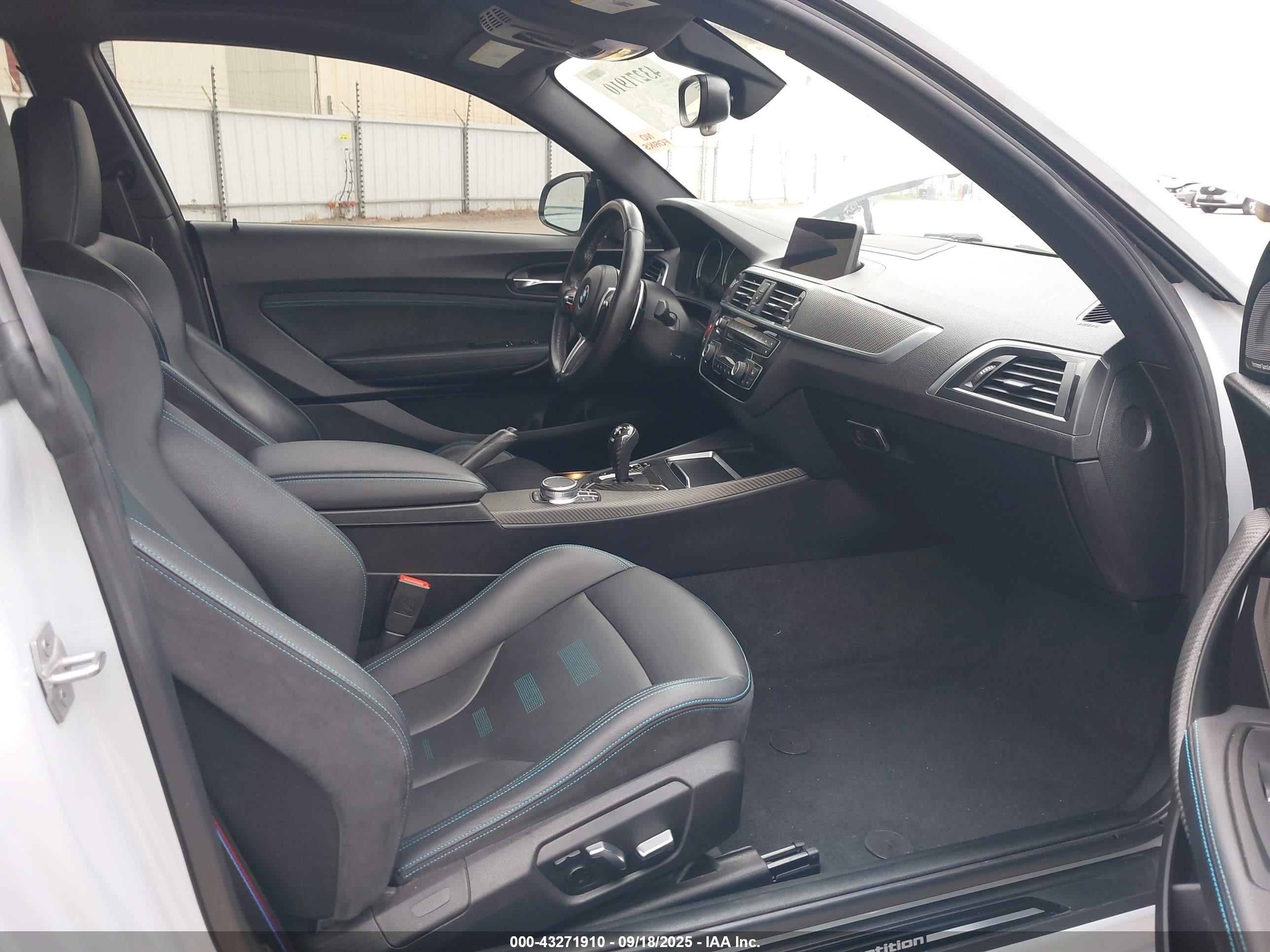 2021 BMW M2 VIN WBS2U7C00M7G44575 IAAI salvage auction — Side, Salvage (California), sold $17,200 on 2025-09-30 (photo 5)
