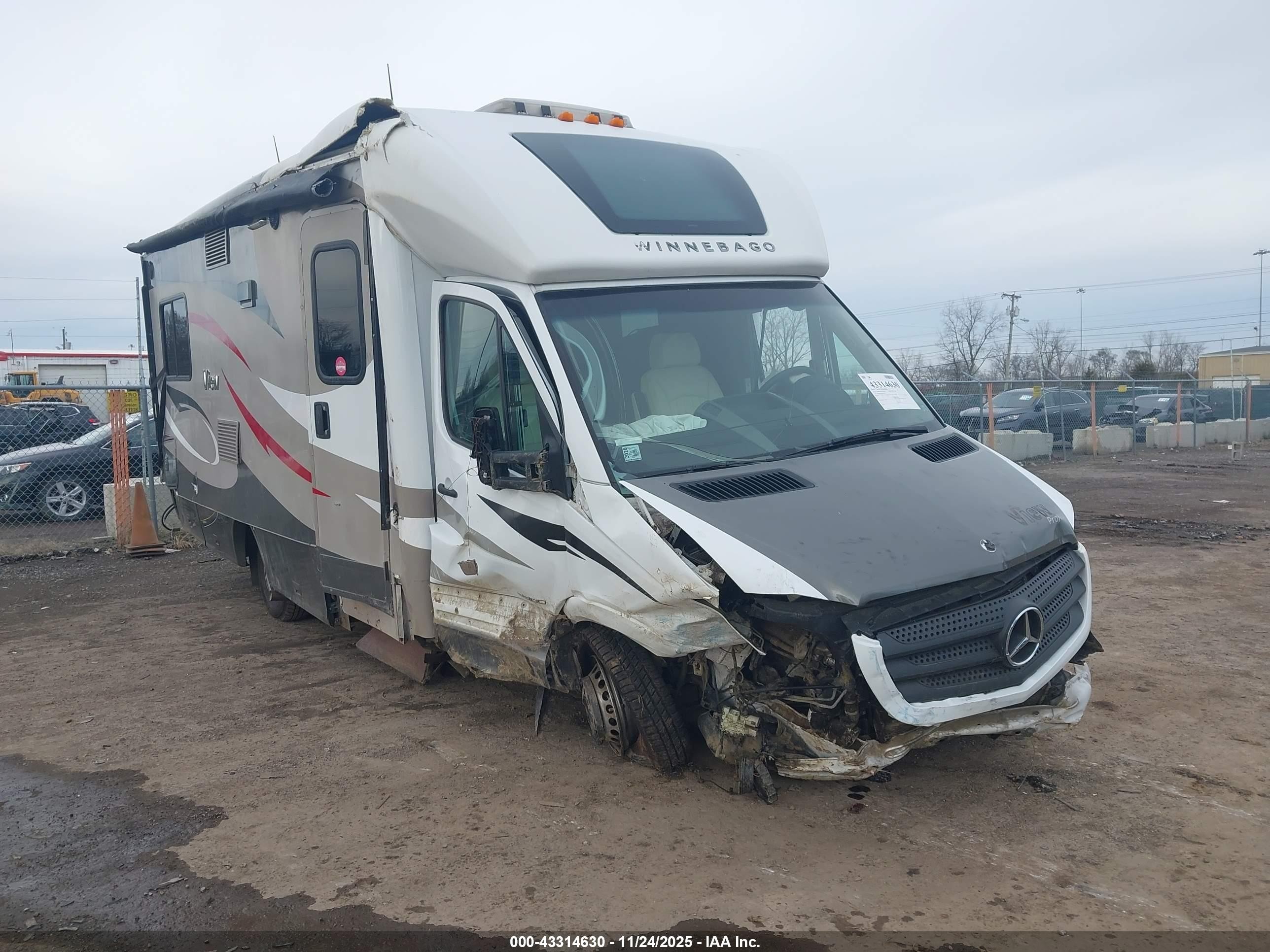 2014 Winnibago VIN WDAPF4CC8E9565757 IAAI salvage auction — All Over, Salvage (Ohio), sold $2,950 on 2025-12-24 (photo 1)