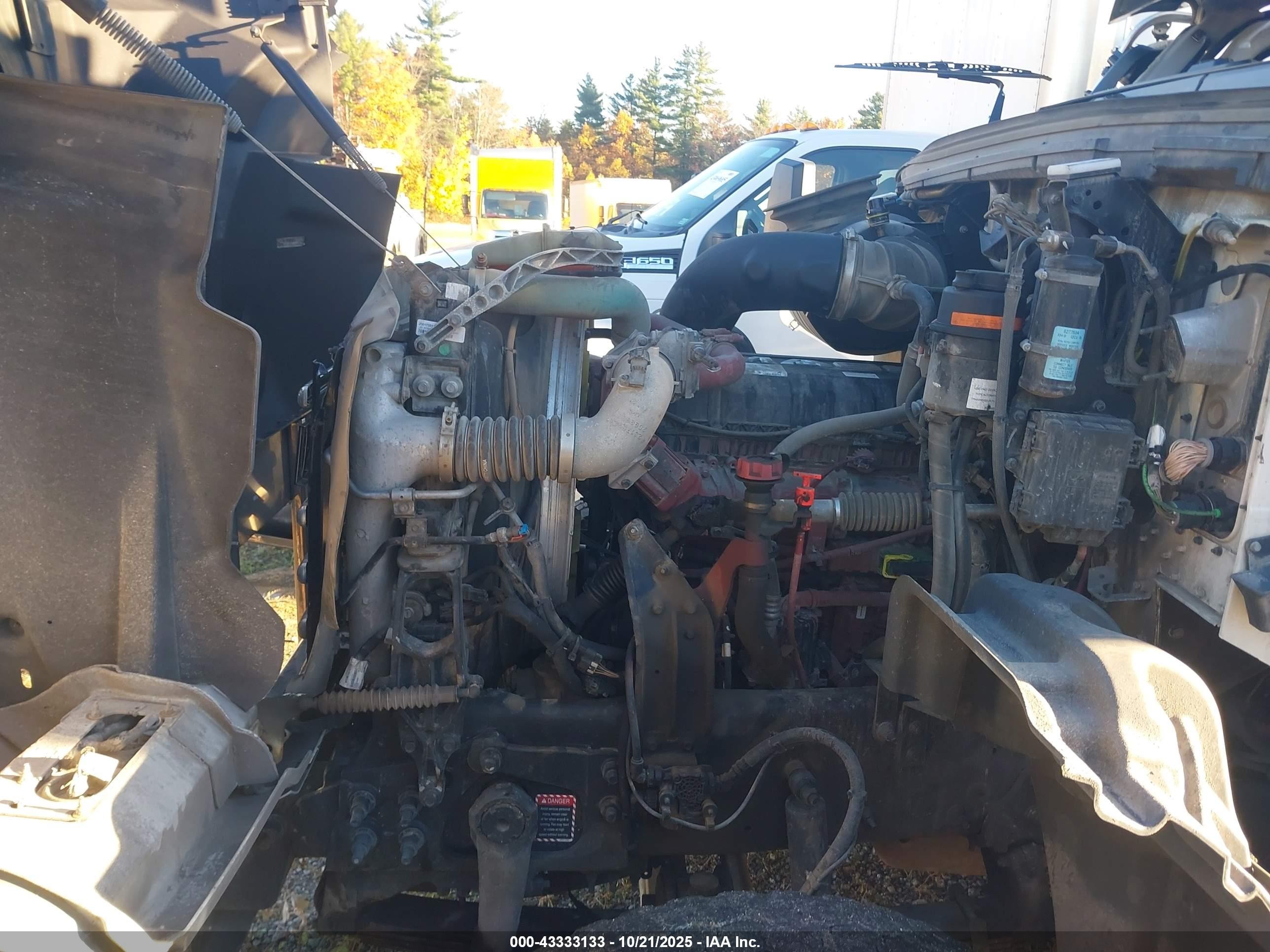 2023 Mack All other VIN 1M2GR4GC7PM027741 IAAI salvage auction — Side, Salvage (Massachusetts), sold $18,200 on 2026-05-01 (photo 9)