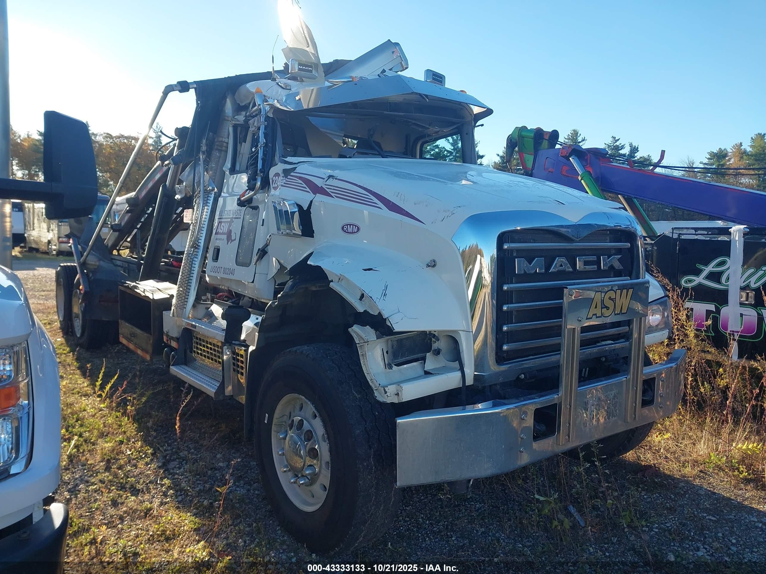 2023 Mack All other VIN 1M2GR4GC7PM027741 IAAI salvage auction — Side, Salvage (Massachusetts), sold $18,200 on 2026-05-01 (photo 1)