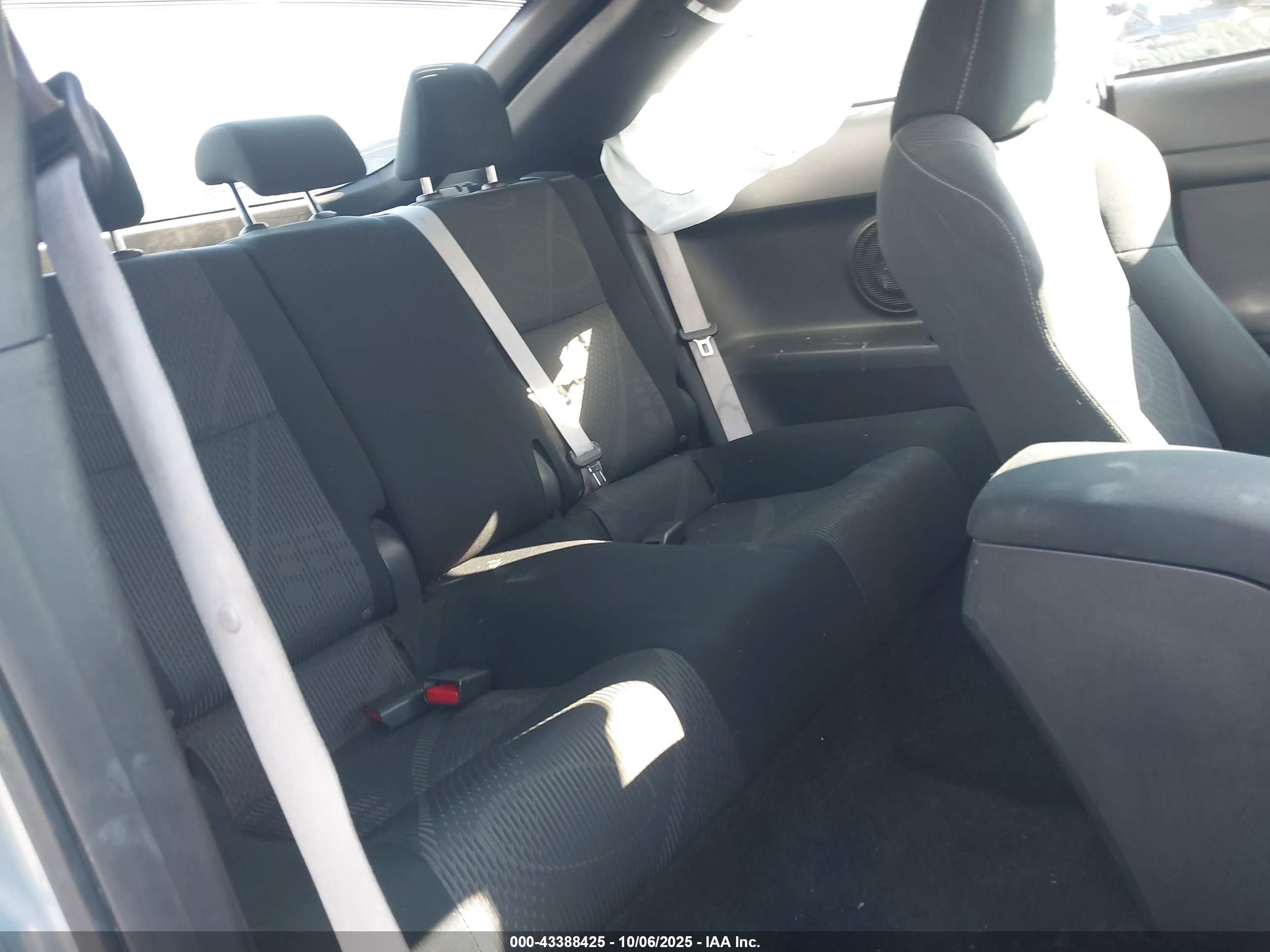2014 Scion tC VIN JTKJF5C72E3069604 IAAI salvage auction — Side, Salvage (Utah), sold $1,625 on 2026-07-09 (photo 8)