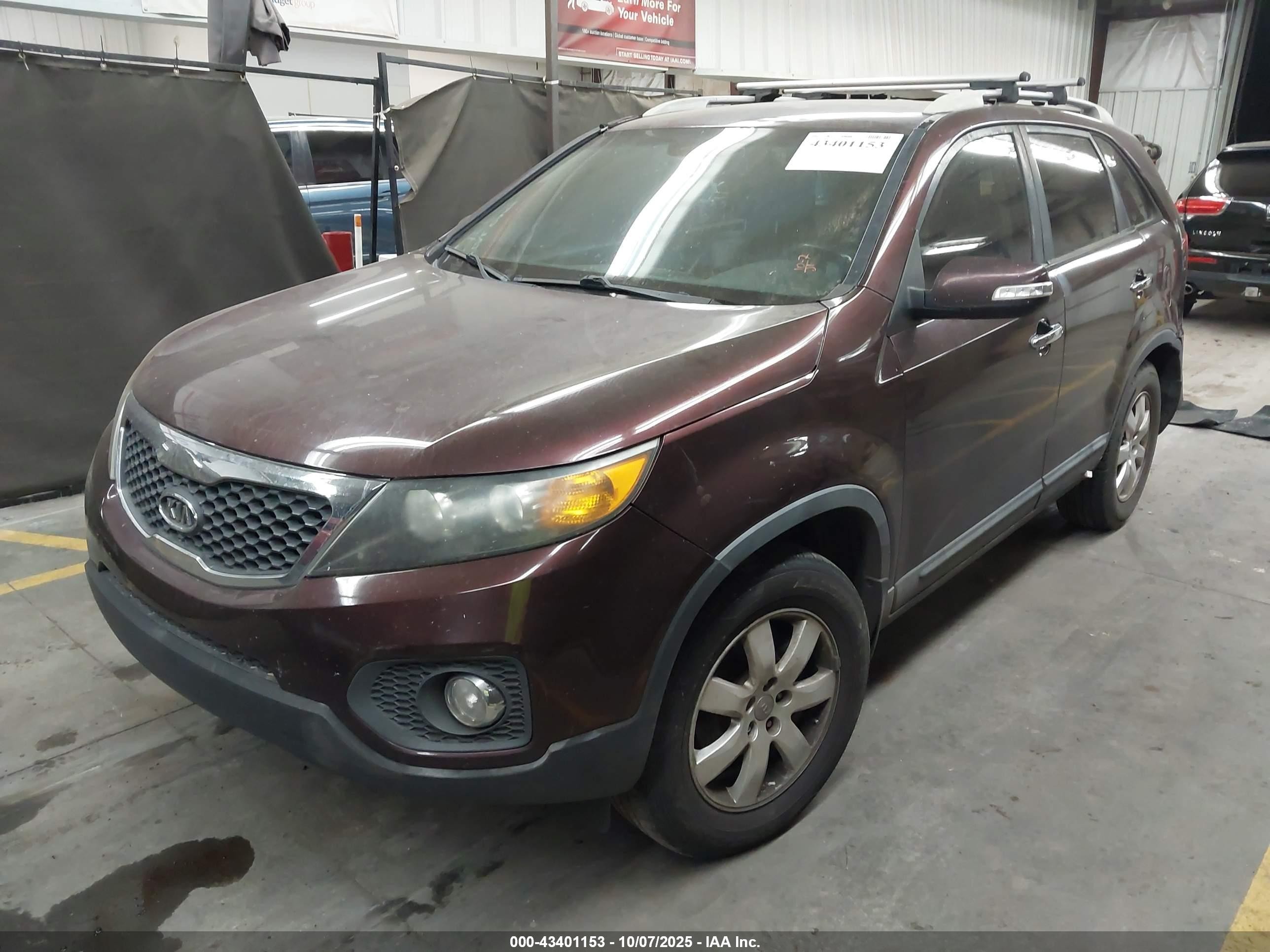 2012 Kia Sorento VIN 5XYKTDA68CG278816 IAAI salvage auction — Side, Salvage (Arizona), sold $1,250 on 2026-07-07 (photo 2)