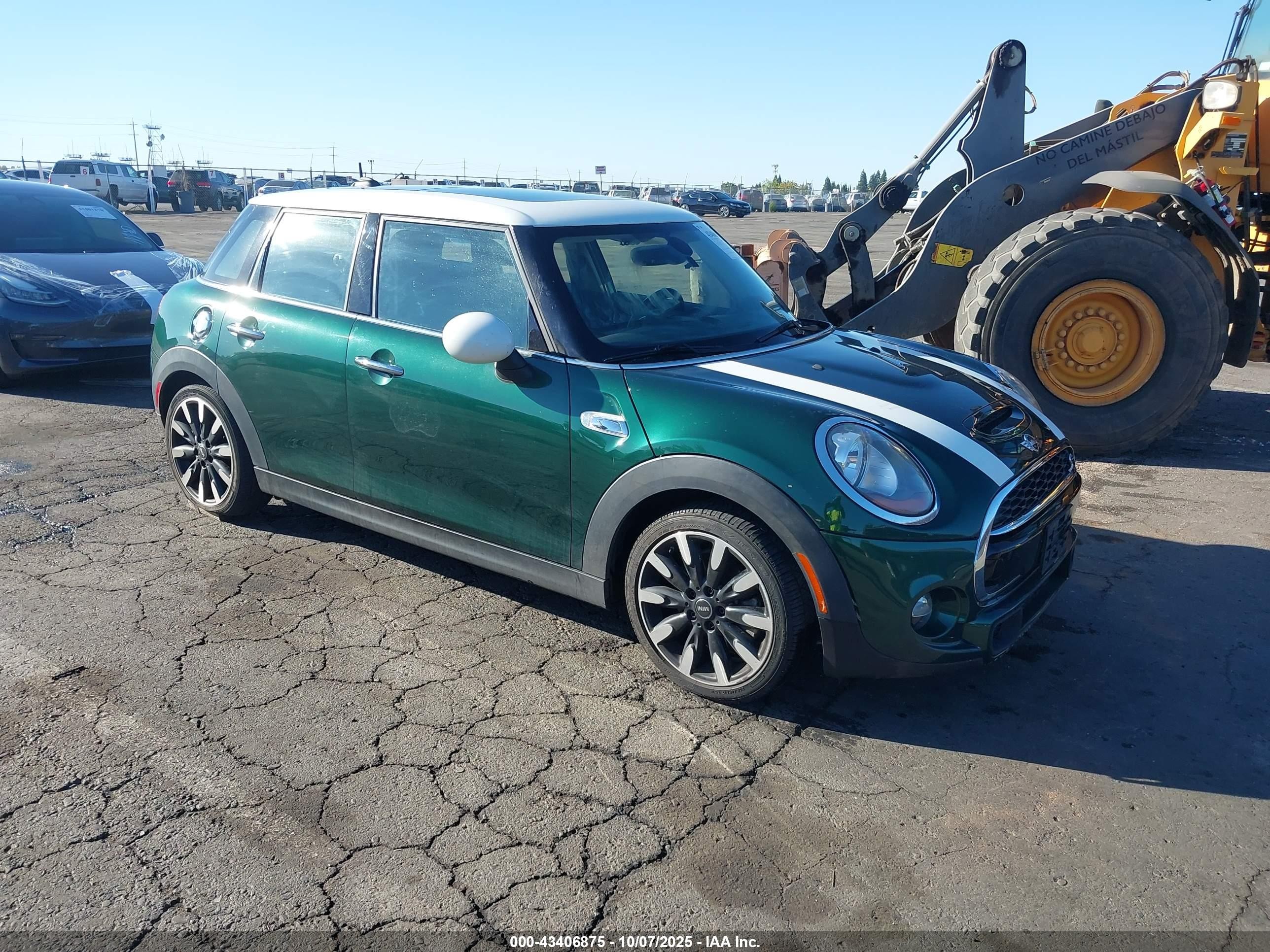 2018 Mini Cooper VIN WMWXU3C5XJ2F50808 IAAI salvage auction — Unknown, Salvage (California), sold $3,650 on 2025-11-19 (photo 1)
