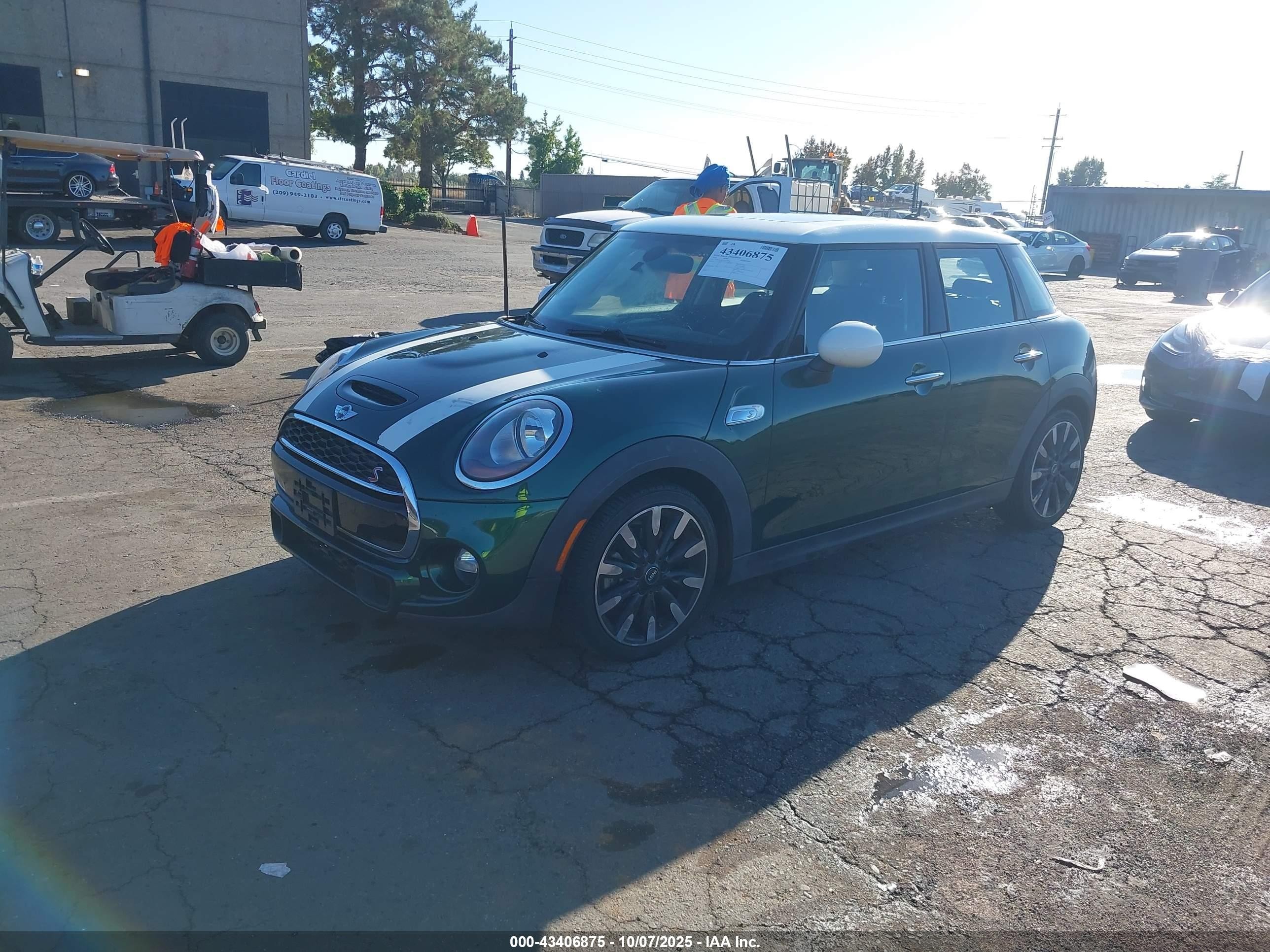 2018 Mini Cooper VIN WMWXU3C5XJ2F50808 IAAI salvage auction — Unknown, Salvage (California), sold $3,650 on 2025-11-19 (photo 2)