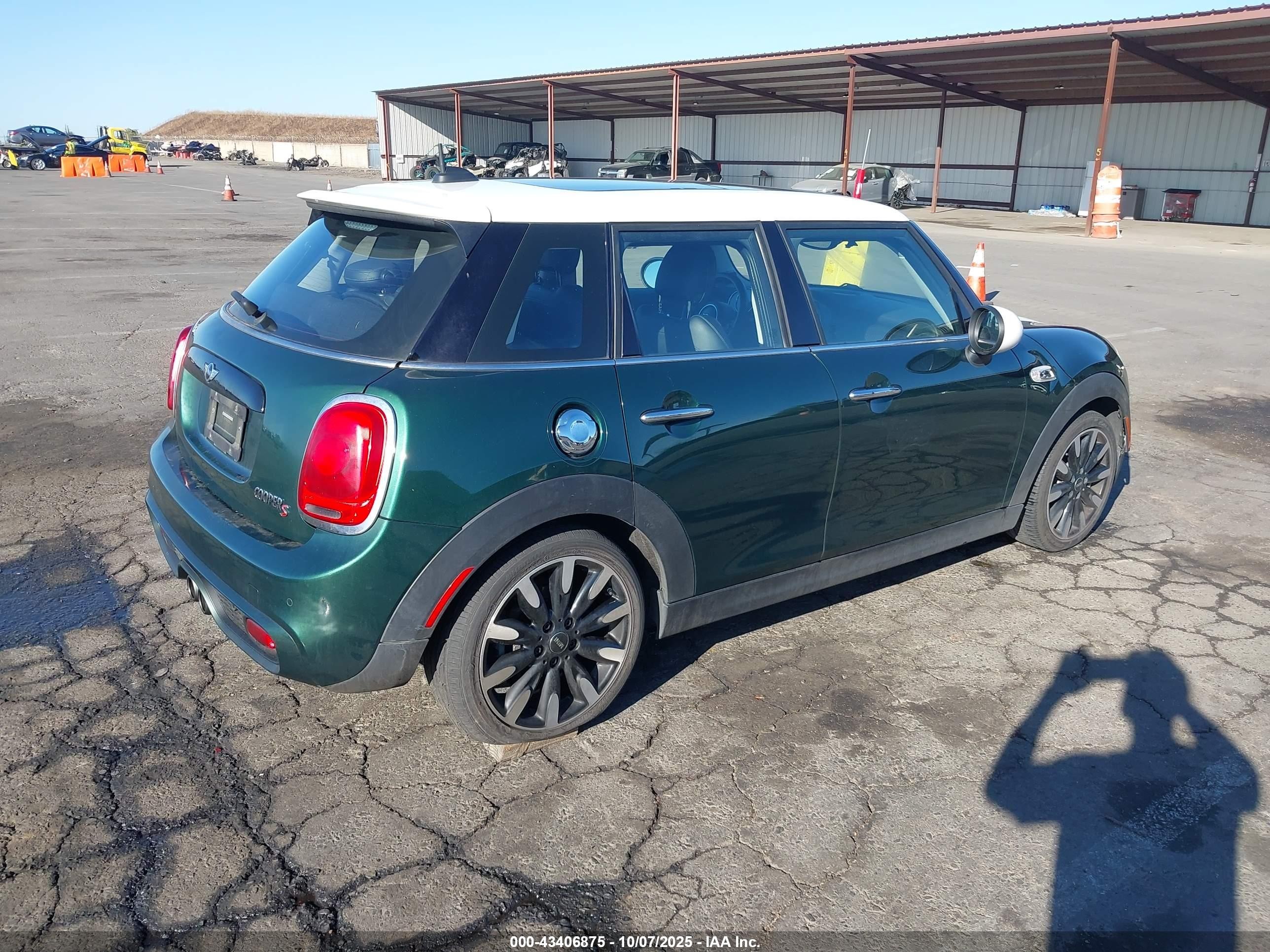 2018 Mini Cooper VIN WMWXU3C5XJ2F50808 IAAI salvage auction — Unknown, Salvage (California), sold $3,650 on 2025-11-19 (photo 4)