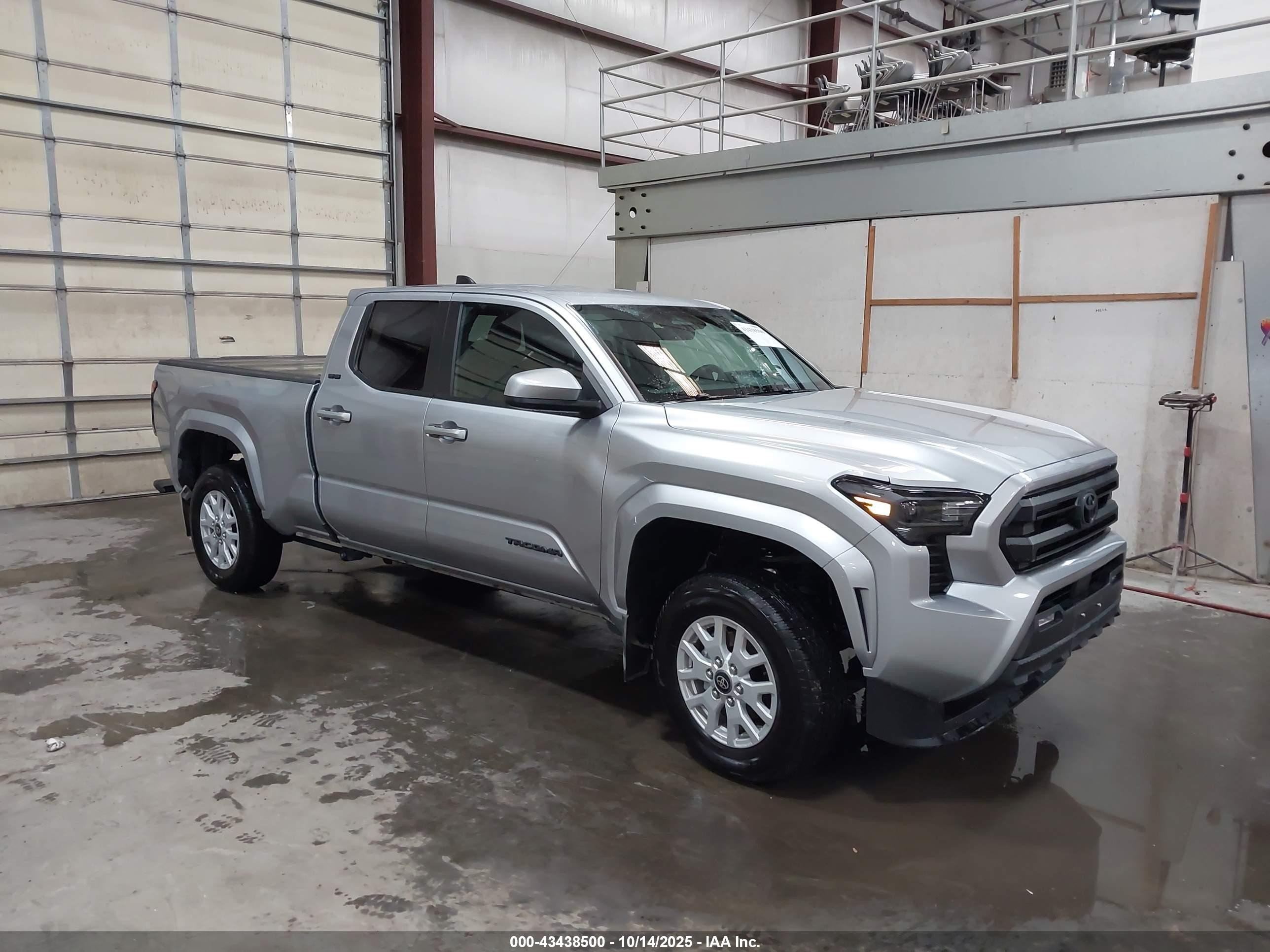 2024 Toyota Tacoma VIN 3TMLB5JN0RM077265 IAAI salvage auction — Rear End, Salvage Title, sold $26,050 on 2026-07-10 (photo 1)