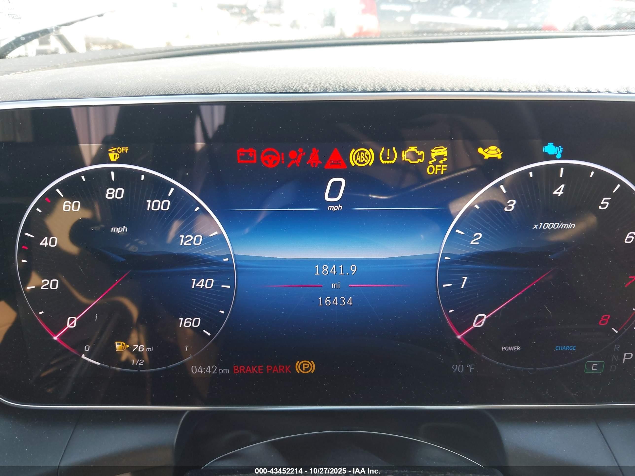 2025 Mercedes-Benz GLC-Class VIN W1NKM4GB1SF296490 IAAI salvage auction — Side, Original (Texas), sold $15,050 on 2025-12-24 (photo 7)