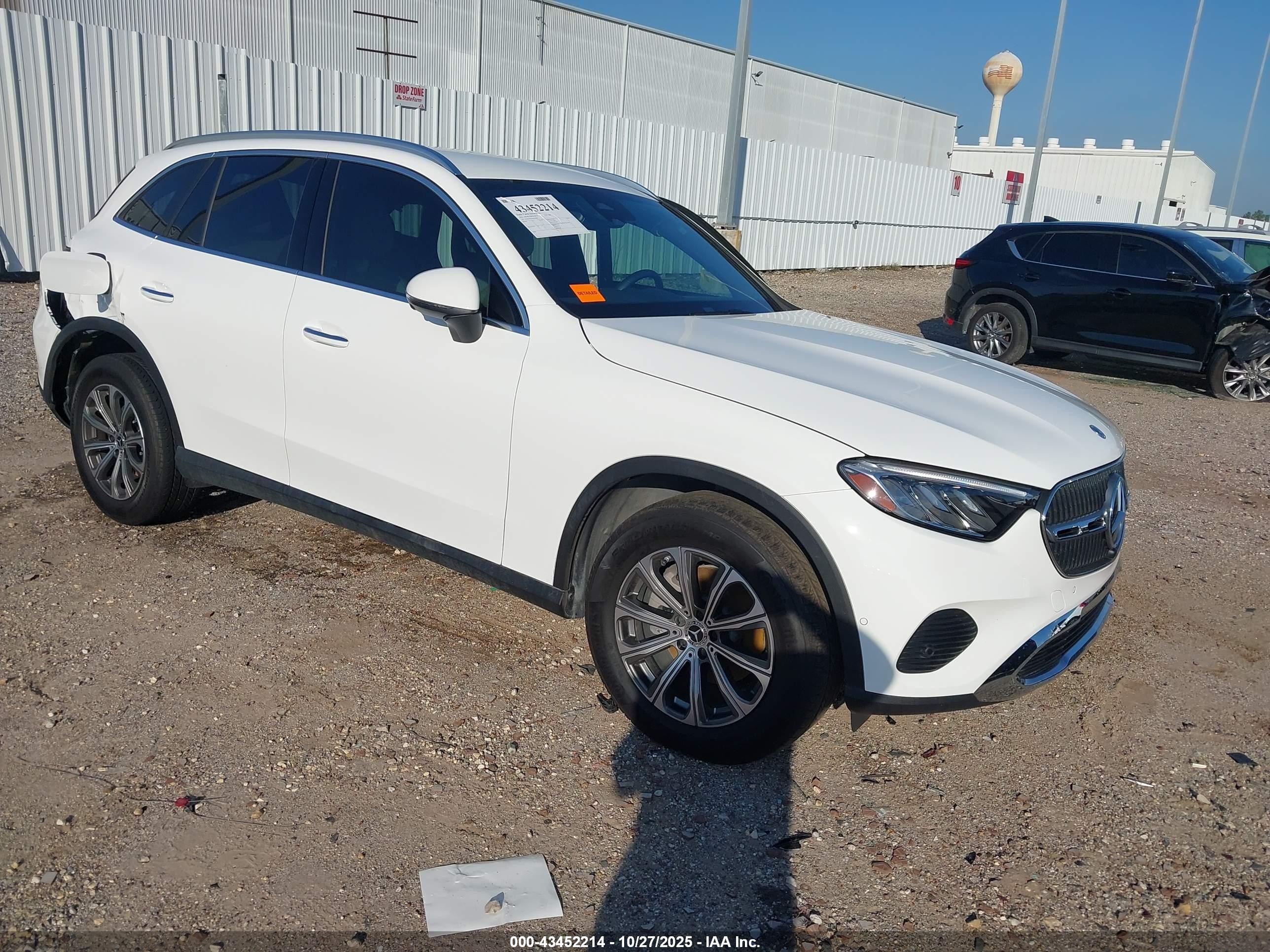 2025 Mercedes-Benz GLC-Class VIN W1NKM4GB1SF296490 IAAI salvage auction — Side, Original (Texas), sold $15,050 on 2025-12-24 (photo 1)
