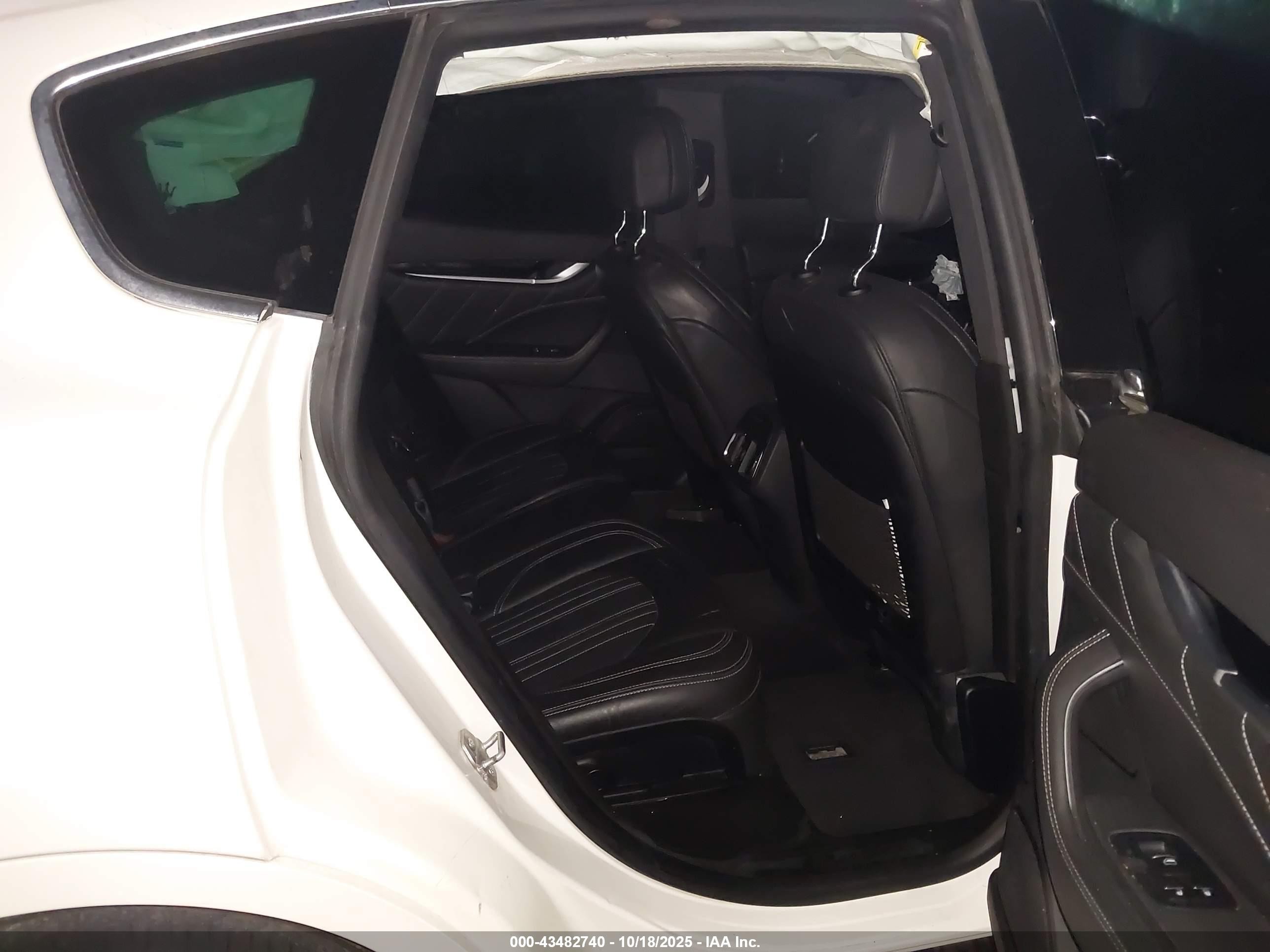 2019 Maserati Levante VIN ZN661XUA2KX310419 IAAI salvage auction — Front End, Non-Repairable (Texas), sold $2,200 on 2026-09-12 (photo 8)