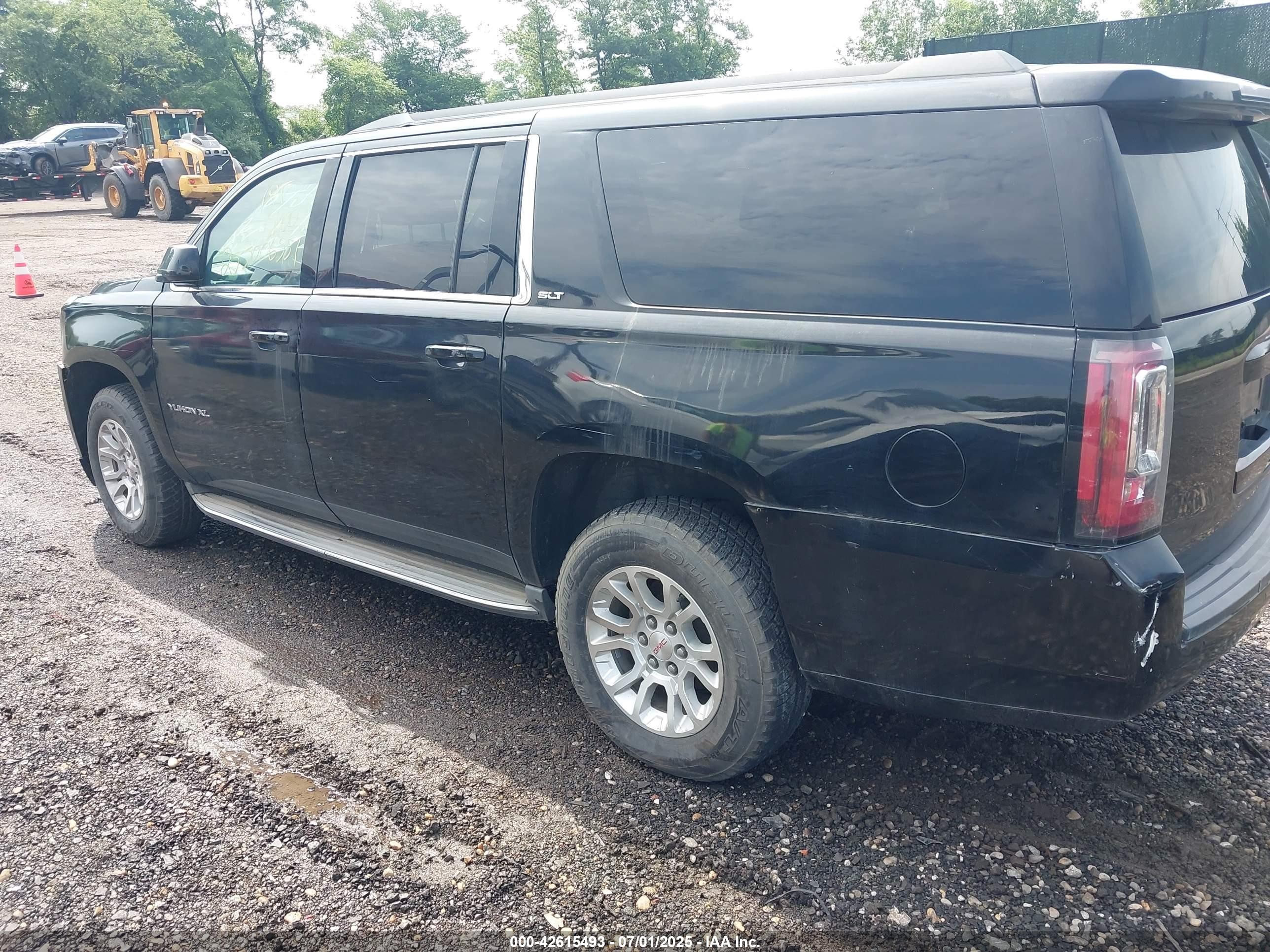 2015 Gmc Yukon VIN 1GKS2HKC4FR253985 IAAI salvage auction — Front & Rear, Bill Of Sale (New York), sold $5,350 on 2026-04-21 (photo 3)