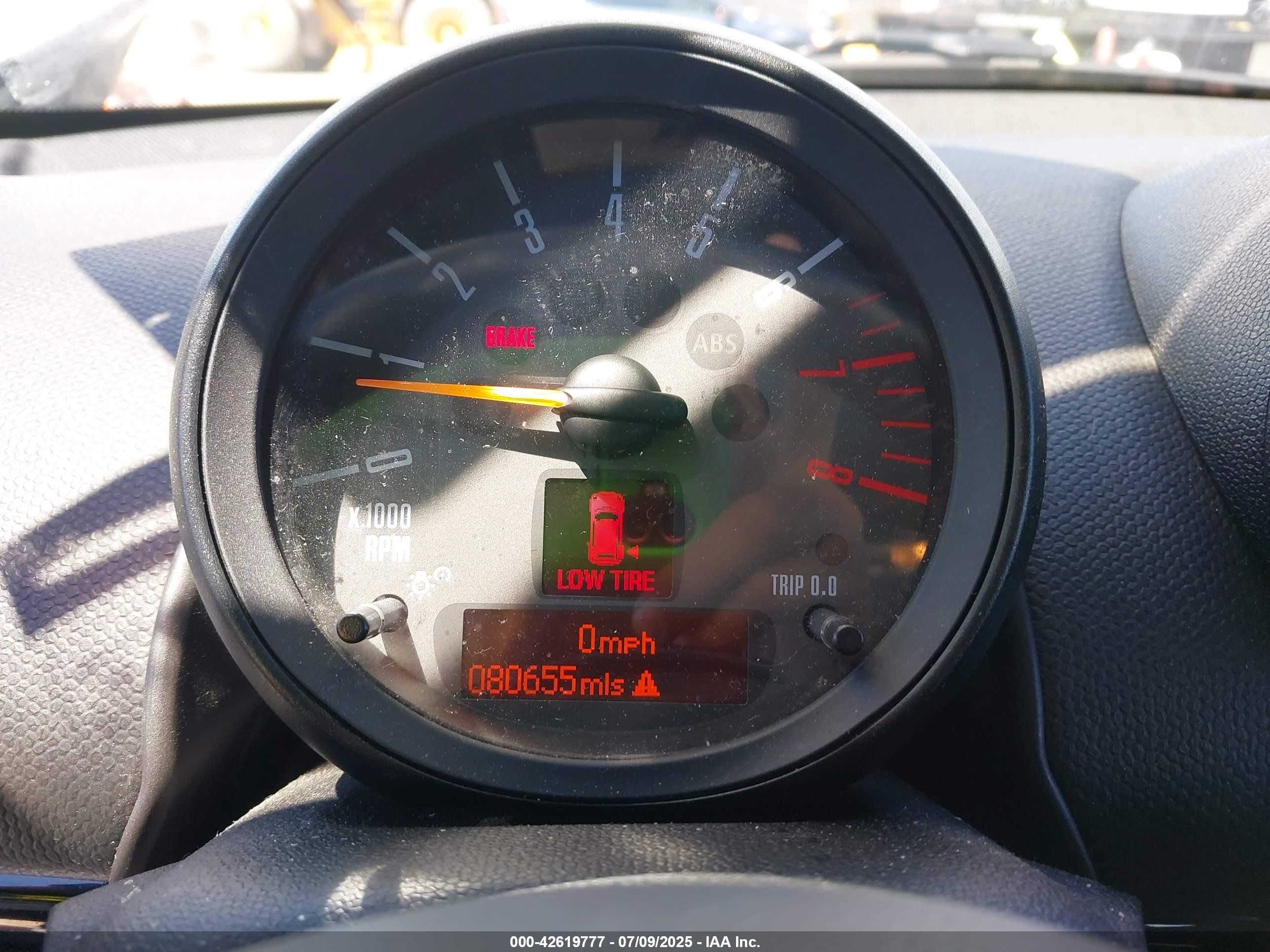 2016 Mini Countryman VIN WMWZB3C5XGWM33386 IAAI salvage auction — Front End, Salvage Certificate (California), sold $1,700 on 2025-07-24 (photo 7)