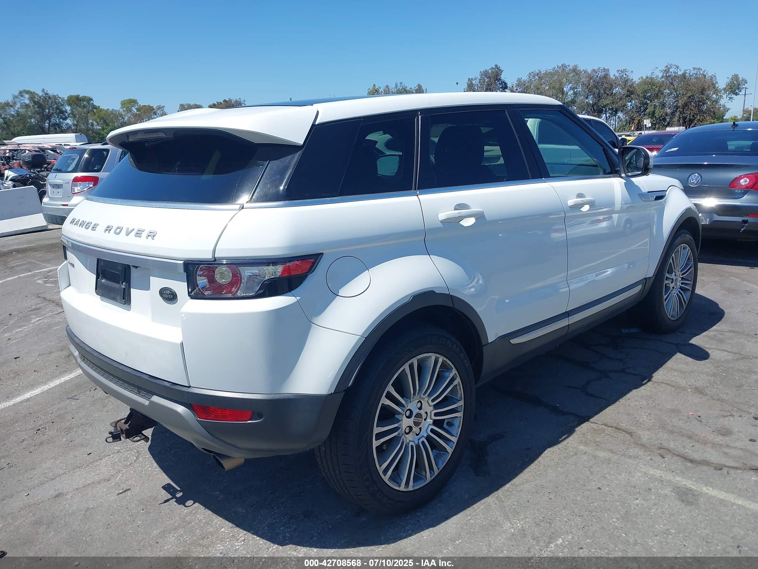 2012 Land Rover Range Rover Evoque VIN SALVV2BG5CH637557 IAAI salvage auction — Normal Wear, Clear - Dealer Only (California), sold $2,175 on 2025-07-23 (photo 4)