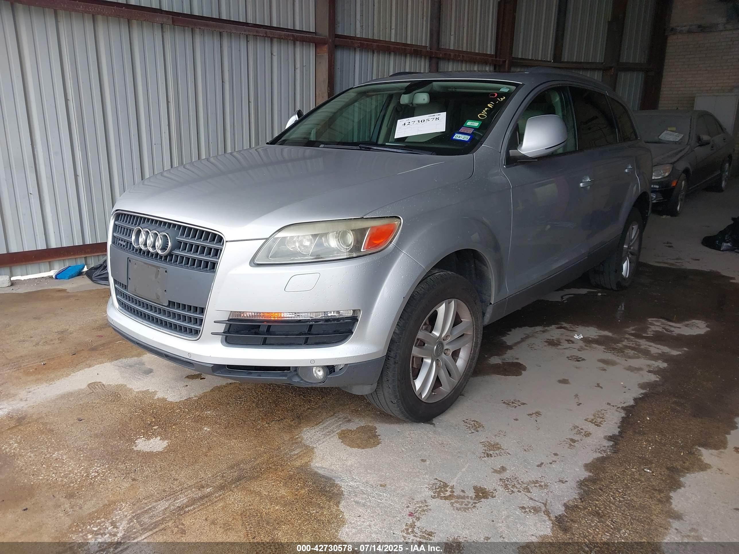 2008 Audi Q7 VIN WA1BY74LX8D059683 IAAI salvage auction — Side, Original (Texas), sold $875 on 2025-08-25 (photo 2)