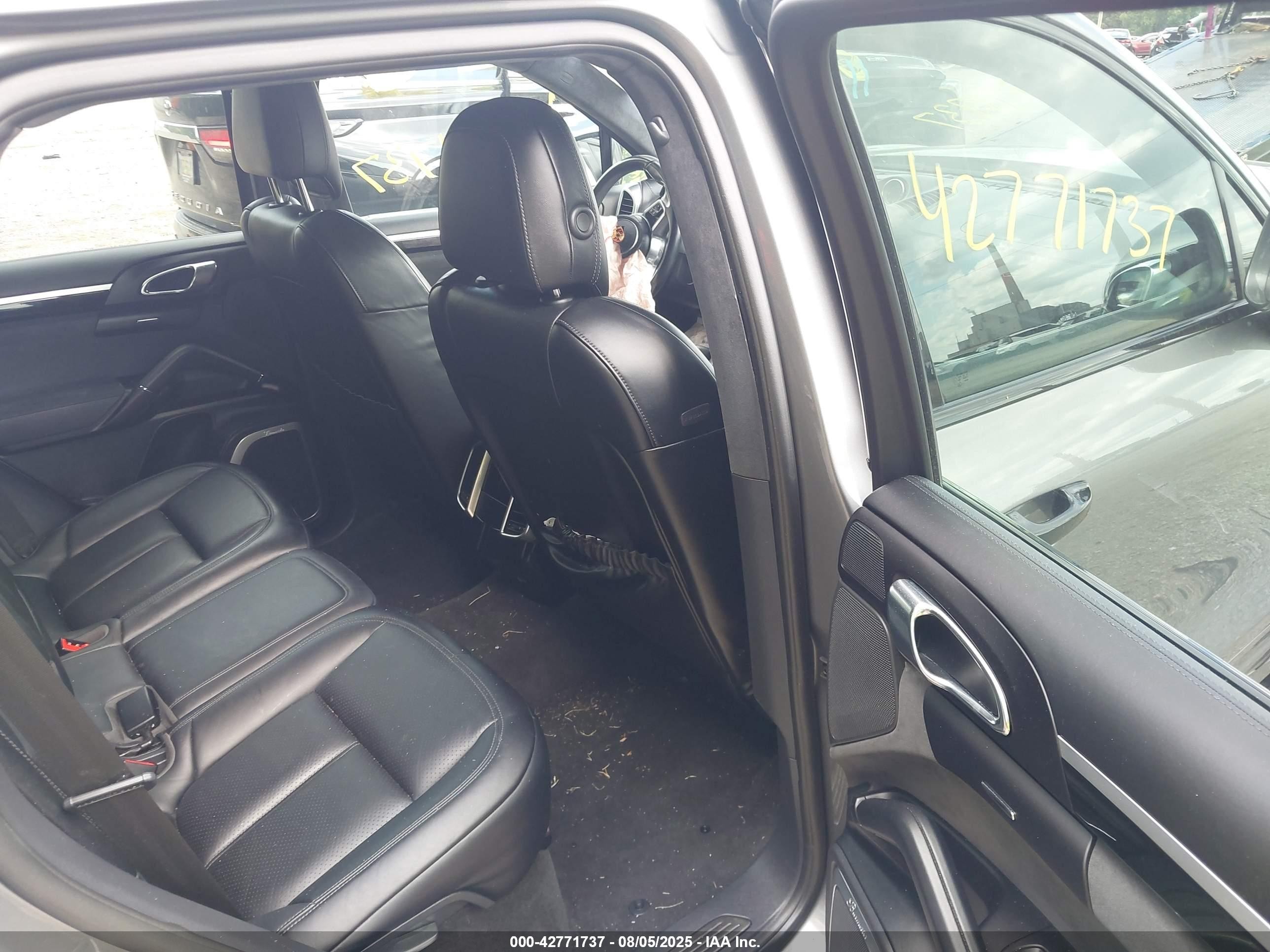 2018 Porsche Cayenne VIN WP1AD2A27JLA80755 IAAI salvage auction — Front End, Salvage (Indiana), sold $14,100 on 2025-08-24 (photo 8)