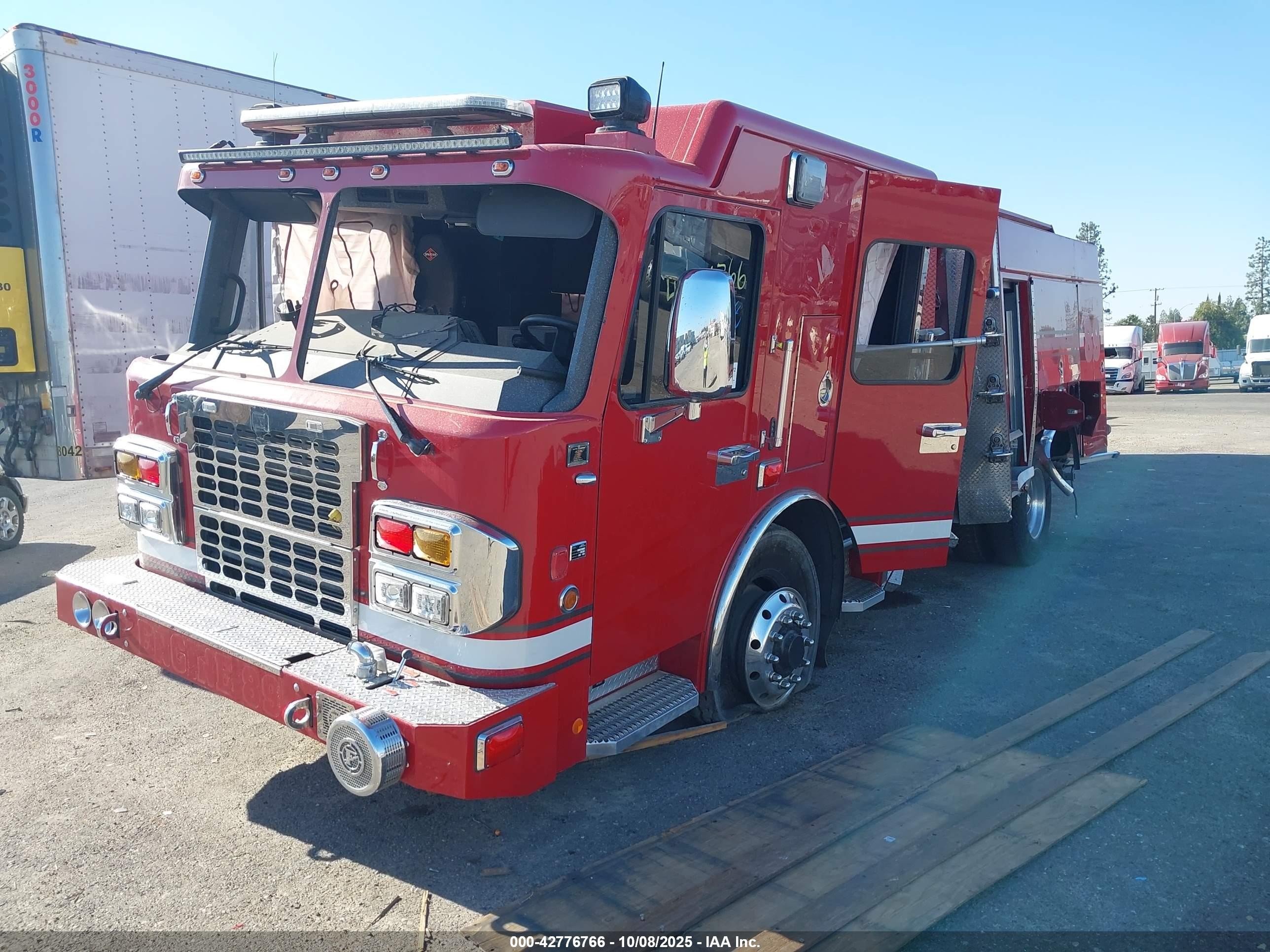 2021 Sptn Spartan VIN 4S9BEGTA5MS419954 IAAI salvage auction — Rollover, Salvage (California), sold $525 on 2025-08-27 (photo 2)